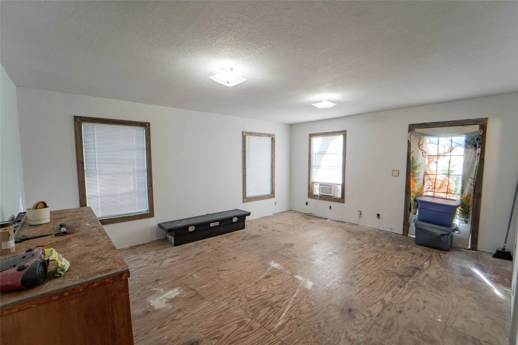Single Family Residence For Sale in Stephens County , 901 S Miller Street, Breckenridge, Texas 76424, 2 Bedroom, 1 Bathroom, Garage spaces, 1,284 Sqft, built in 1941, mls#21191655, Real Estate Agent in Breckenridge, Homes For Sale in Stephens county, Homes For Sale in Breckenridge, Realtor in Breckenridge Texas, Real Estate Brokerage Independent Realty Texas, Luminita Cordes Realtor