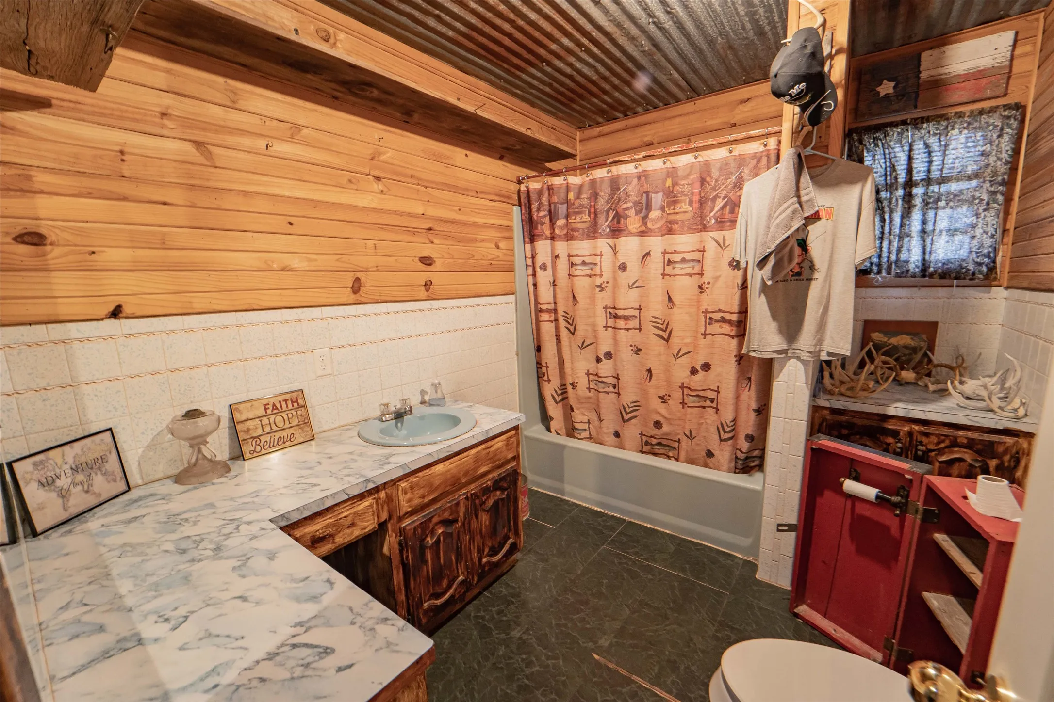 Single Family Residence For Sale in Stephens County , 901 S Miller Street, Breckenridge, Texas 76424, 2 Bedroom, 1 Bathroom, Garage spaces, 1,284 Sqft, built in 1941, mls#21191655, Real Estate Agent in Breckenridge, Homes For Sale in Stephens county, Homes For Sale in Breckenridge, Realtor in Breckenridge Texas, Real Estate Brokerage Independent Realty Texas, Luminita Cordes Realtor