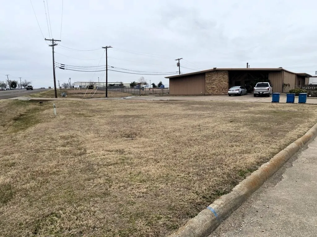 Industrial For Sale in Navarro County , 2400 S Business 45, Corsicana, Texas 75110, 0, 0, Garage spaces, 0 Sqft, built in 1982, Preowned, Price $1,790,000, mls#21193530, Real Estate Agent in Corsicana, Homes For Sale in Navarro county, Homes For Sale in Corsicana, Realtor in Corsicana Texas, Real Estate Brokerage Independent Realty Texas, Luminita Cordes Realtor