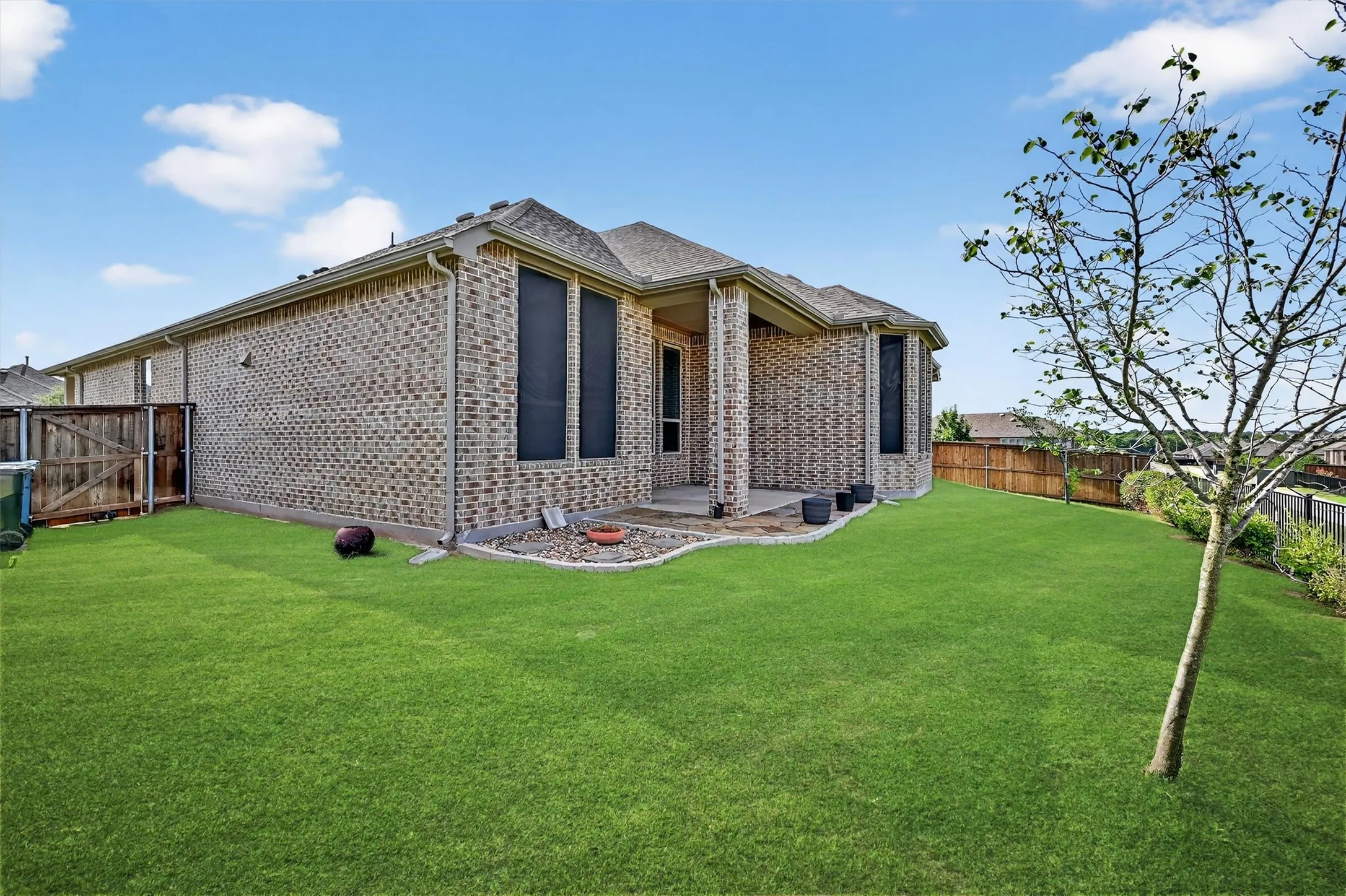 Single Family Residence For Sale in Grayson County , 3717 Fawn Meadow Trail, Denison, Texas 75020, 4 Bedroom, 3 Bathroom, 2 Garage spaces, 2,464 Sqft, built in 2019, Preowned, mls#21192768, Real Estate Agent in Denison, Homes For Sale in Grayson county, Homes For Sale in Denison, Realtor in Denison Texas, Real Estate Brokerage Independent Realty Texas, Luminita Cordes Realtor