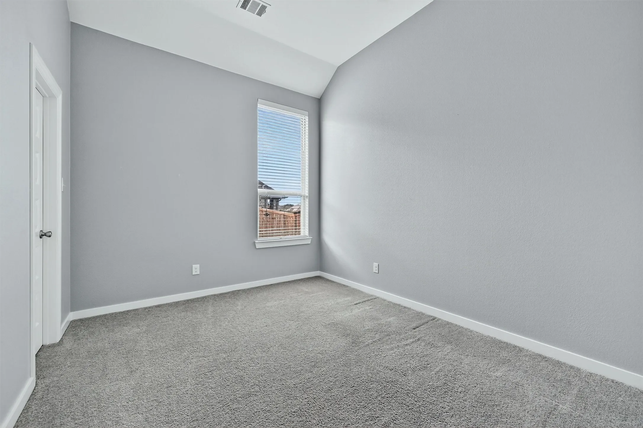 Single Family Residence For Sale in Grayson County , 3717 Fawn Meadow Trail, Denison, Texas 75020, 4 Bedroom, 3 Bathroom, 2 Garage spaces, 2,464 Sqft, built in 2019, Preowned, mls#21192768, Real Estate Agent in Denison, Homes For Sale in Grayson county, Homes For Sale in Denison, Realtor in Denison Texas, Real Estate Brokerage Independent Realty Texas, Luminita Cordes Realtor