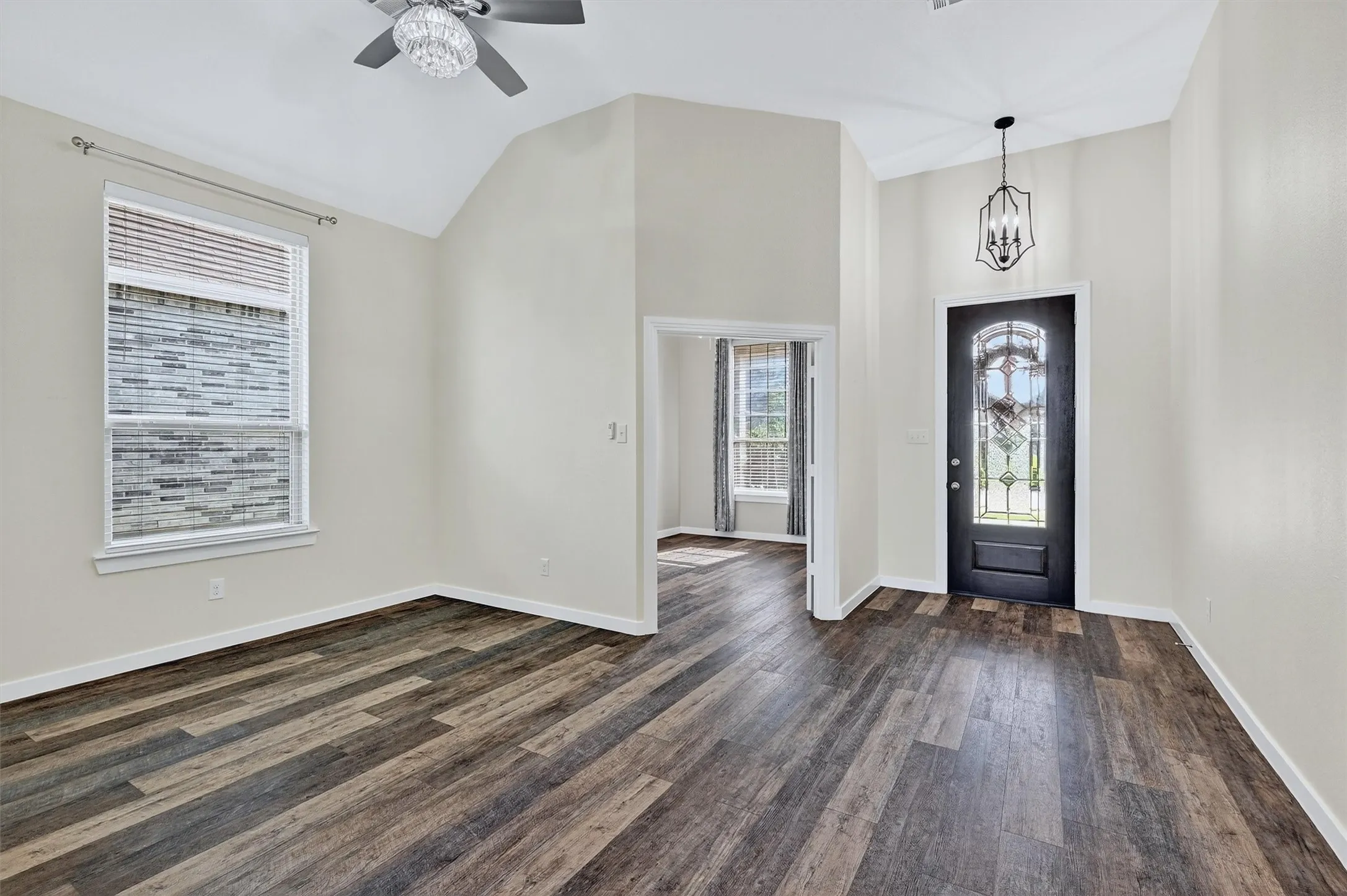  Beautiful Flooring and wide open spaces