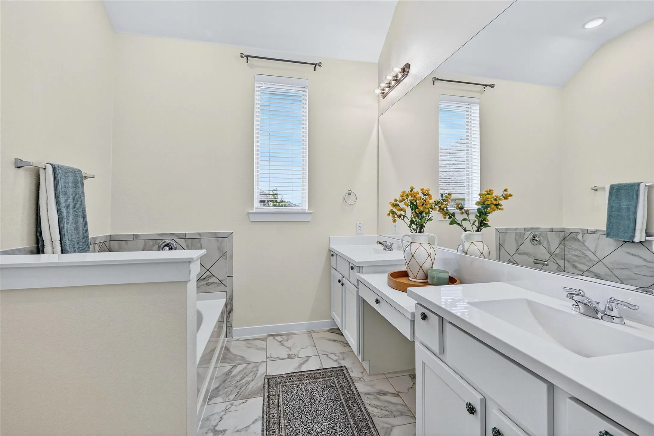Single Family Residence For Sale in Grayson County , 3717 Fawn Meadow Trail, Denison, Texas 75020, 4 Bedroom, 3 Bathroom, 2 Garage spaces, 2,464 Sqft, built in 2019, Preowned, mls#21192768, Real Estate Agent in Denison, Homes For Sale in Grayson county, Homes For Sale in Denison, Realtor in Denison Texas, Real Estate Brokerage Independent Realty Texas, Luminita Cordes Realtor