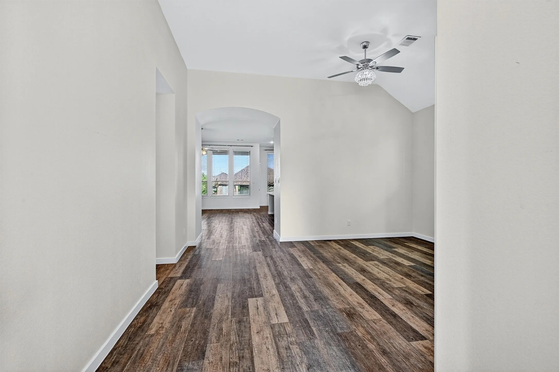 Single Family Residence For Sale in Grayson County , 3717 Fawn Meadow Trail, Denison, Texas 75020, 4 Bedroom, 3 Bathroom, 2 Garage spaces, 2,464 Sqft, built in 2019, Preowned, mls#21192768, Real Estate Agent in Denison, Homes For Sale in Grayson county, Homes For Sale in Denison, Realtor in Denison Texas, Real Estate Brokerage Independent Realty Texas, Luminita Cordes Realtor