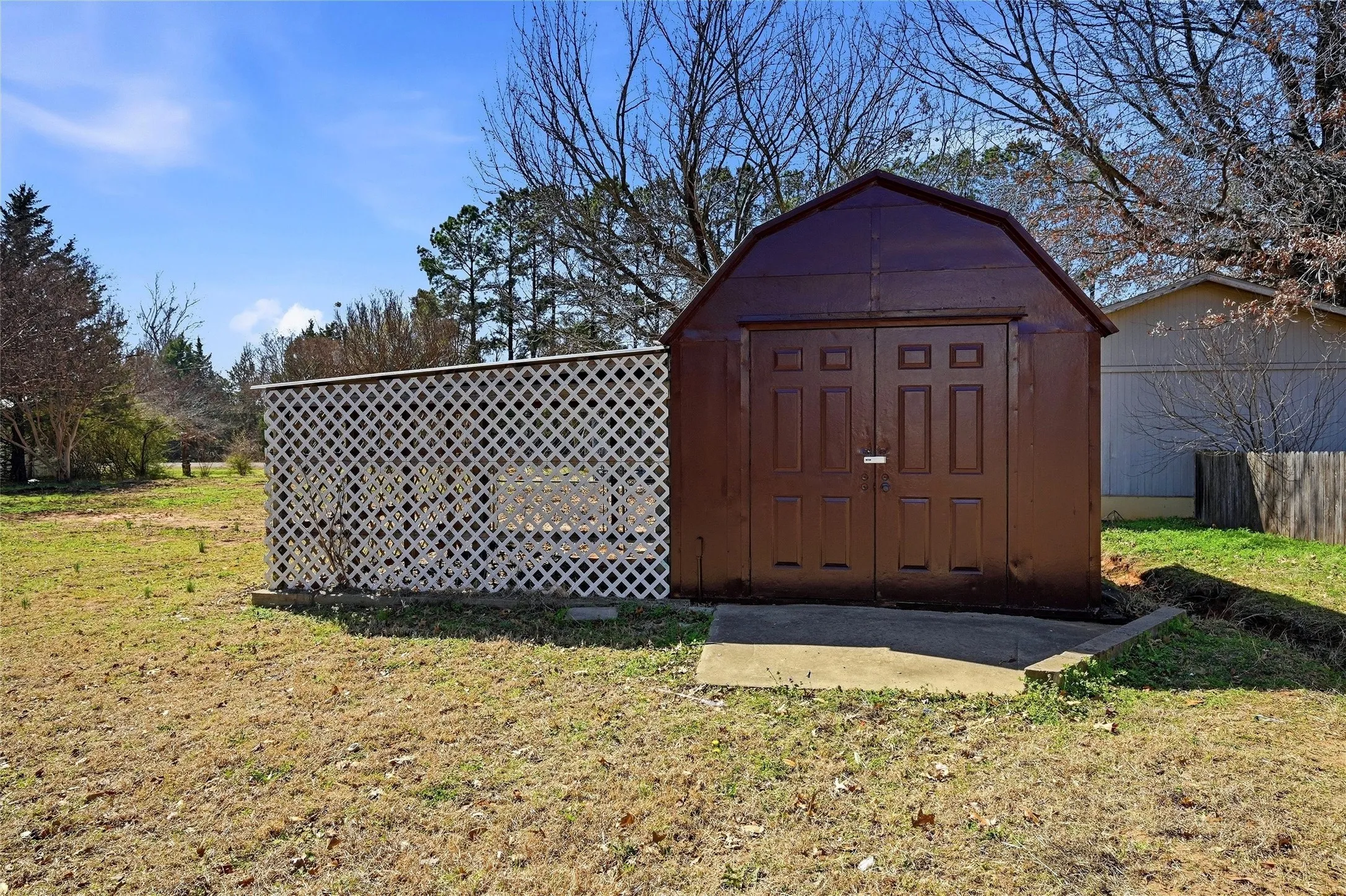 Mobile Home For Sale in Grayson County , 76 Forest Lane, Gordonville, Texas 76245, 3 Bedroom, 2 Bathroom, Garage spaces, 1,680 Sqft, built in 2002, Preowned, mls#21193315, Real Estate Agent in Gordonville, Homes For Sale in Grayson county, Homes For Sale in Gordonville, Realtor in Gordonville Texas, Real Estate Brokerage Independent Realty Texas, Luminita Cordes Realtor