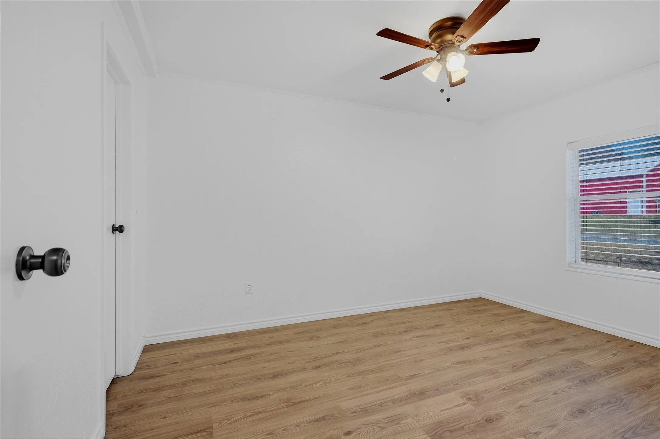 Mobile Home For Sale in Grayson County , 76 Forest Lane, Gordonville, Texas 76245, 3 Bedroom, 2 Bathroom, Garage spaces, 1,680 Sqft, built in 2002, Preowned, mls#21193315, Real Estate Agent in Gordonville, Homes For Sale in Grayson county, Homes For Sale in Gordonville, Realtor in Gordonville Texas, Real Estate Brokerage Independent Realty Texas, Luminita Cordes Realtor