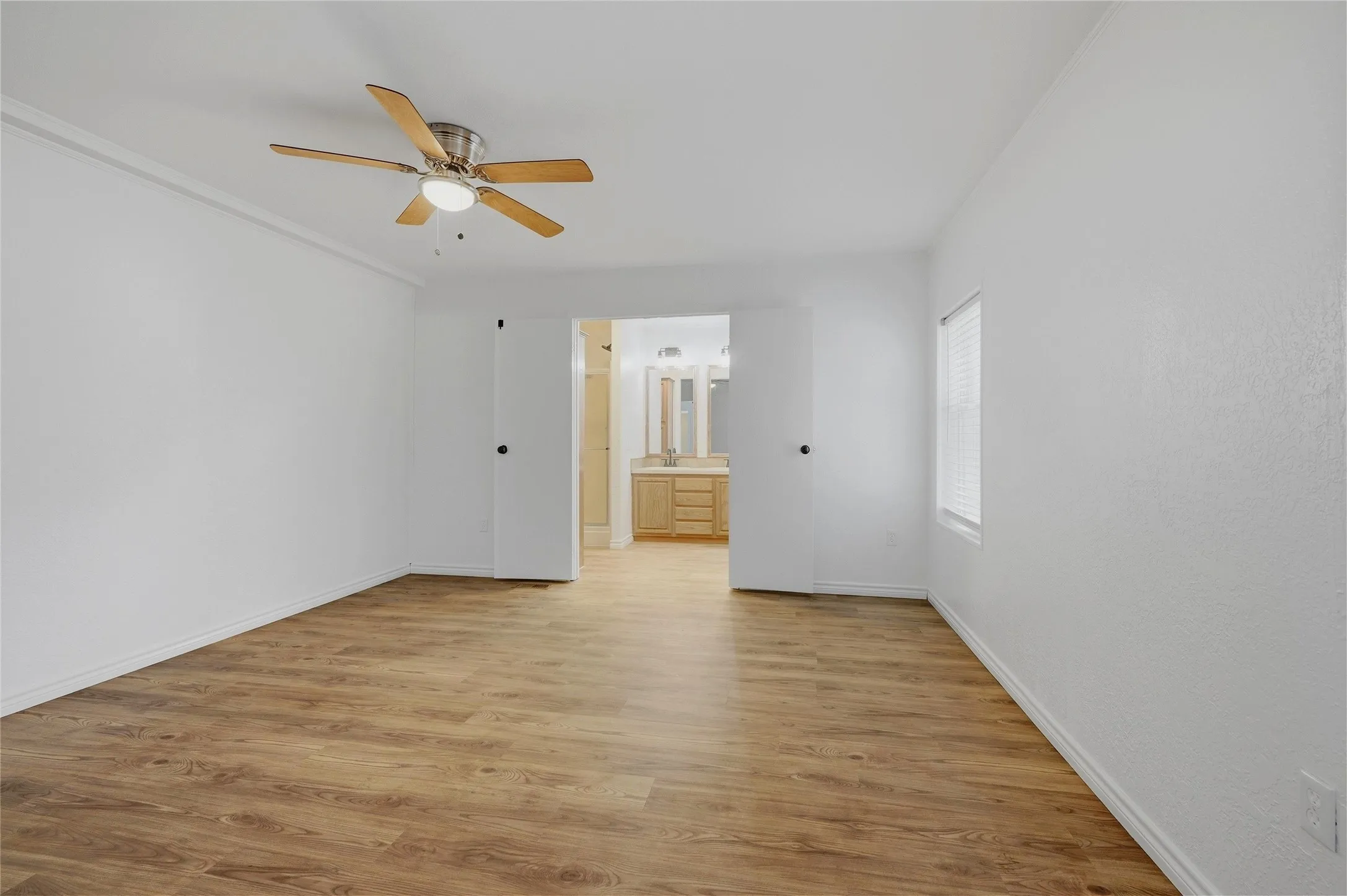 Mobile Home For Sale in Grayson County , 76 Forest Lane, Gordonville, Texas 76245, 3 Bedroom, 2 Bathroom, Garage spaces, 1,680 Sqft, built in 2002, Preowned, mls#21193315, Real Estate Agent in Gordonville, Homes For Sale in Grayson county, Homes For Sale in Gordonville, Realtor in Gordonville Texas, Real Estate Brokerage Independent Realty Texas, Luminita Cordes Realtor