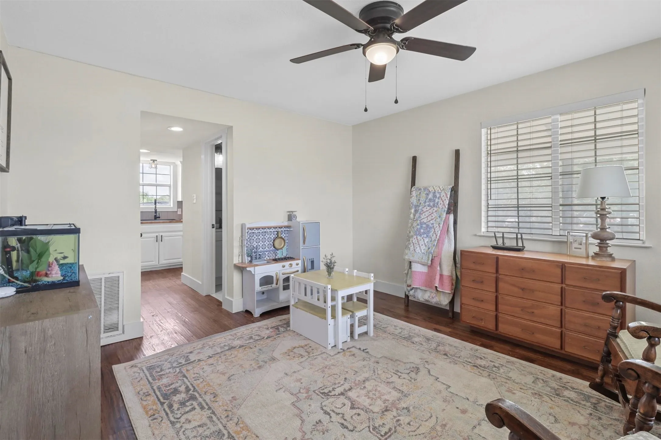 Single Family Residence For Sale in Hunt County , 2781 Fm 36 N, Farmersville, Texas 75442, 3 Bedrooms, 3 Bathrooms, Garage spaces, 1,690 Sqft, built in 1997, Preowned, Price $412,500, mls#21193588, Real Estate Agent in Farmersville, Homes For Sale in Hunt county, Homes For Sale in Farmersville, Realtor in Farmersville Texas, Real Estate Brokerage Independent Realty Texas, Luminita Cordes Realtor