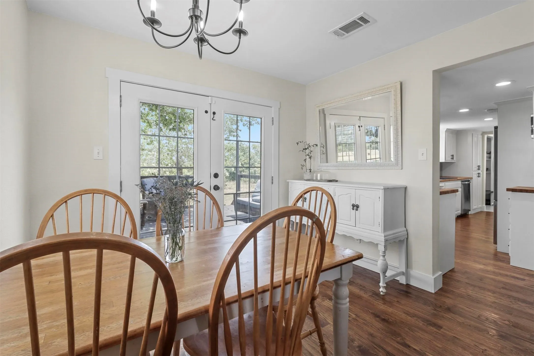 Single Family Residence For Sale in Hunt County , 2781 Fm 36 N, Farmersville, Texas 75442, 3 Bedrooms, 3 Bathrooms, Garage spaces, 1,690 Sqft, built in 1997, Preowned, Price $412,500, mls#21193588, Real Estate Agent in Farmersville, Homes For Sale in Hunt county, Homes For Sale in Farmersville, Realtor in Farmersville Texas, Real Estate Brokerage Independent Realty Texas, Luminita Cordes Realtor