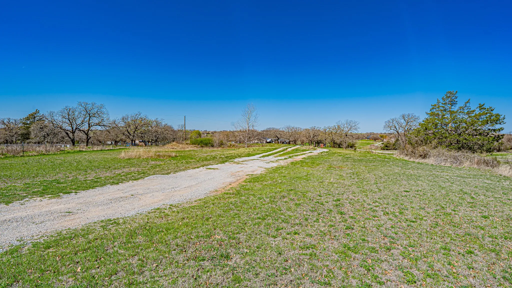 Single Family Residence For Sale in Wise County , 178 County Road 4372, Decatur, Texas 76023, 7 Bedroom, 3 Bathroom, Garage spaces, 3,700 Sqft, built in 1984, mls#21193642, Real Estate Agent in Decatur, Homes For Sale in Wise county, Homes For Sale in Decatur, Realtor in Decatur Texas, Real Estate Brokerage Independent Realty Texas, Luminita Cordes Realtor