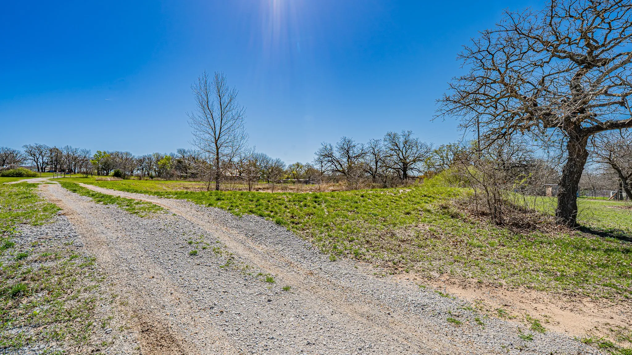Single Family Residence For Sale in Wise County , 178 County Road 4372, Decatur, Texas 76023, 7 Bedroom, 3 Bathroom, Garage spaces, 3,700 Sqft, built in 1984, mls#21193642, Real Estate Agent in Decatur, Homes For Sale in Wise county, Homes For Sale in Decatur, Realtor in Decatur Texas, Real Estate Brokerage Independent Realty Texas, Luminita Cordes Realtor