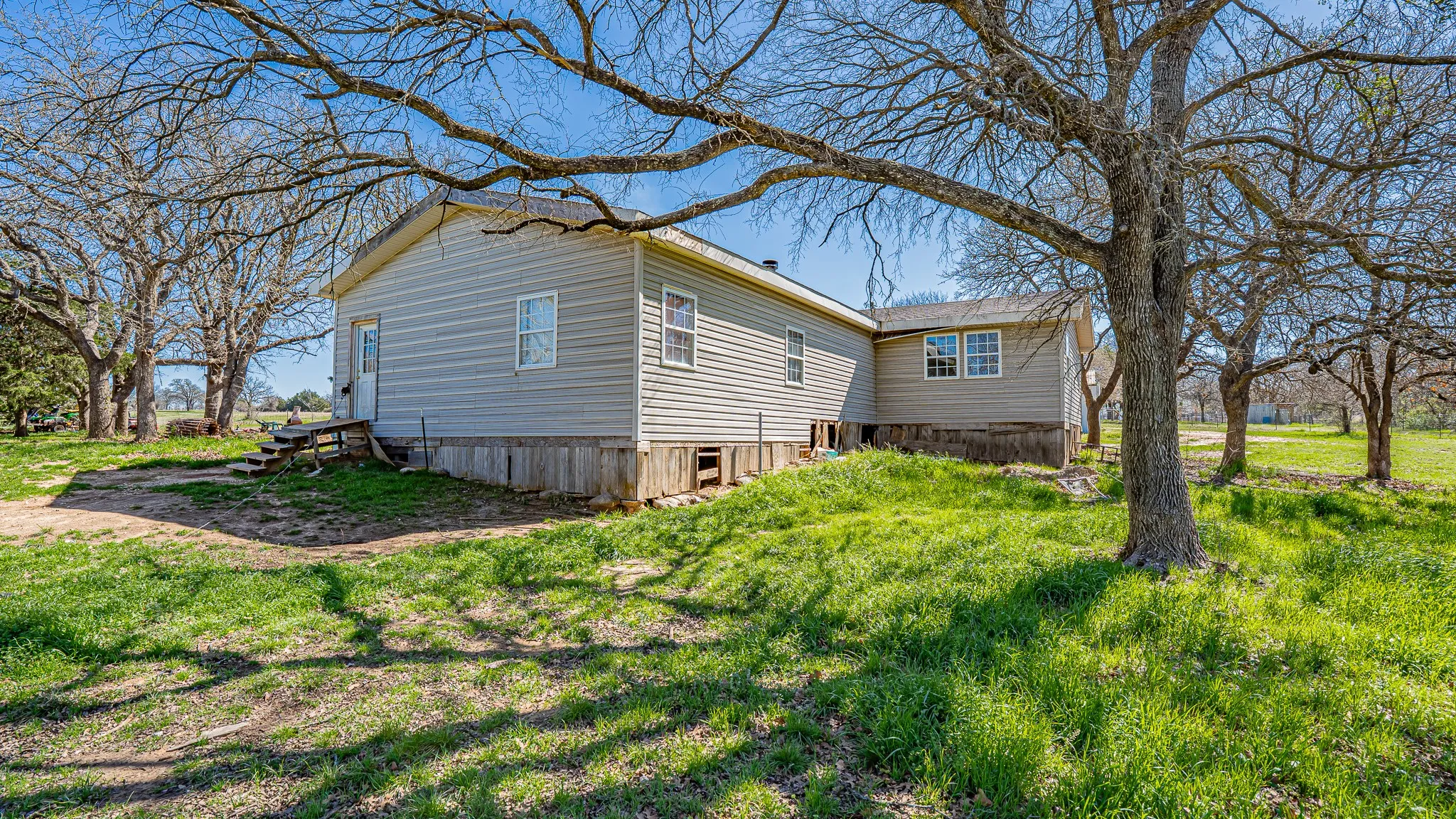 Single Family Residence For Sale in Wise County , 178 County Road 4372, Decatur, Texas 76023, 7 Bedroom, 3 Bathroom, Garage spaces, 3,700 Sqft, built in 1984, mls#21193642, Real Estate Agent in Decatur, Homes For Sale in Wise county, Homes For Sale in Decatur, Realtor in Decatur Texas, Real Estate Brokerage Independent Realty Texas, Luminita Cordes Realtor