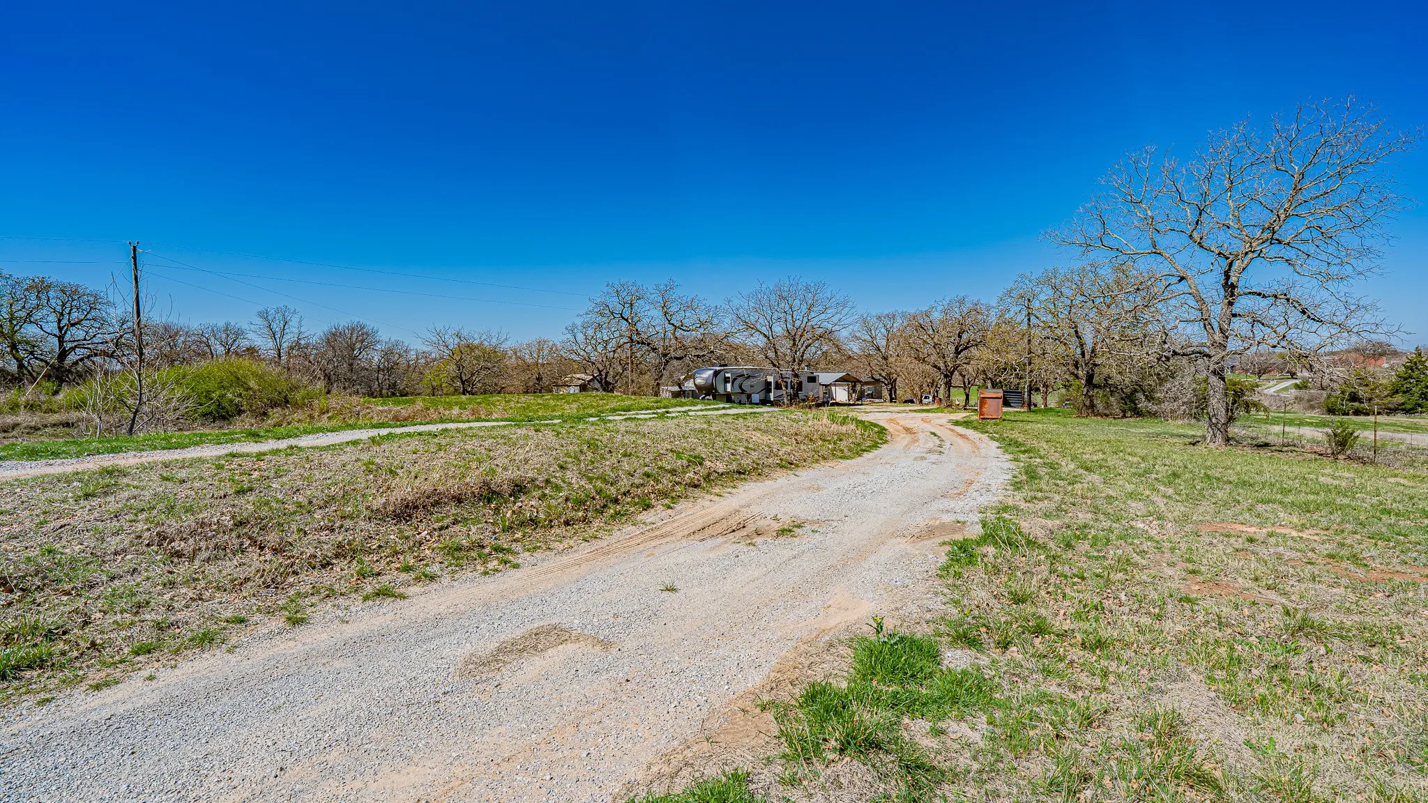 Single Family Residence For Sale in Wise County , 178 County Road 4372, Decatur, Texas 76023, 7 Bedroom, 3 Bathroom, Garage spaces, 3,700 Sqft, built in 1984, mls#21193642, Real Estate Agent in Decatur, Homes For Sale in Wise county, Homes For Sale in Decatur, Realtor in Decatur Texas, Real Estate Brokerage Independent Realty Texas, Luminita Cordes Realtor