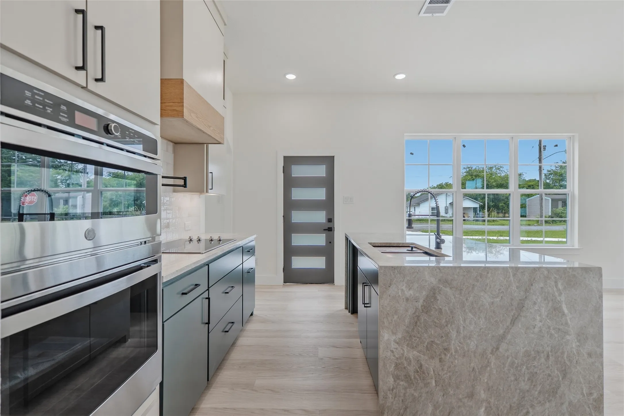 Single Family Residence For Sale in Fannin County , 301 E Locust, Leonard, Texas 75452, 4 Bedroom, 3 Bathroom, Garage spaces, 1,725 Sqft, built in 2026, mls#21193660, Real Estate Agent in Leonard, Homes For Sale in Fannin county, Homes For Sale in Leonard, Realtor in Leonard Texas, Real Estate Brokerage Independent Realty Texas, Luminita Cordes Realtor
