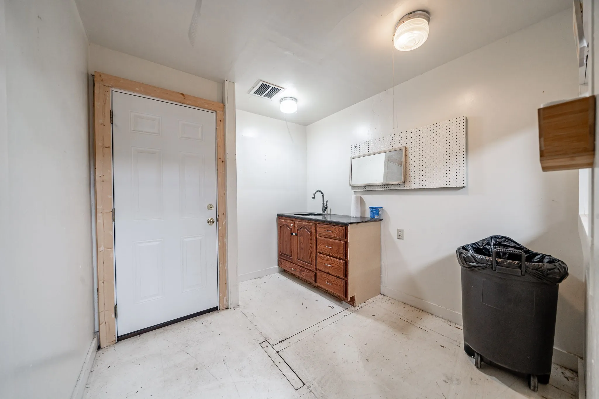 Retail For Sale in Haskell County , 404 N 1st Street, Haskell, Texas 79521, 0, 0, Garage spaces, 0 Sqft, built in 1950, Price $189,000, mls#21167573, Real Estate Agent in Haskell, Homes For Sale in Haskell county, Homes For Sale in Haskell, Realtor in Haskell Texas, Real Estate Brokerage Independent Realty Texas, Luminita Cordes Realtor