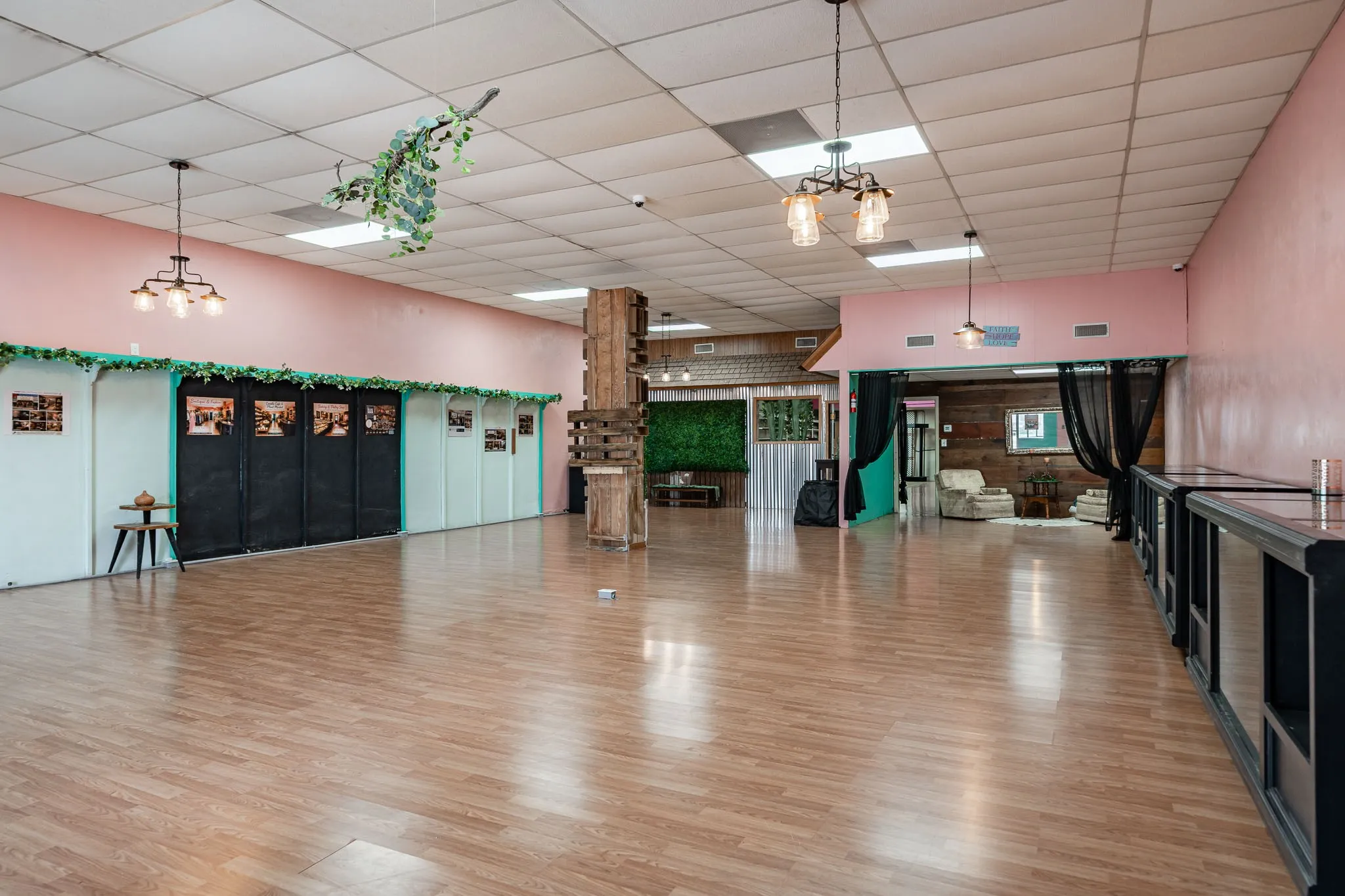 Retail For Sale in Haskell County , 404 N 1st Street, Haskell, Texas 79521, 0, 0, Garage spaces, 0 Sqft, built in 1950, Price $189,000, mls#21167573, Real Estate Agent in Haskell, Homes For Sale in Haskell county, Homes For Sale in Haskell, Realtor in Haskell Texas, Real Estate Brokerage Independent Realty Texas, Luminita Cordes Realtor