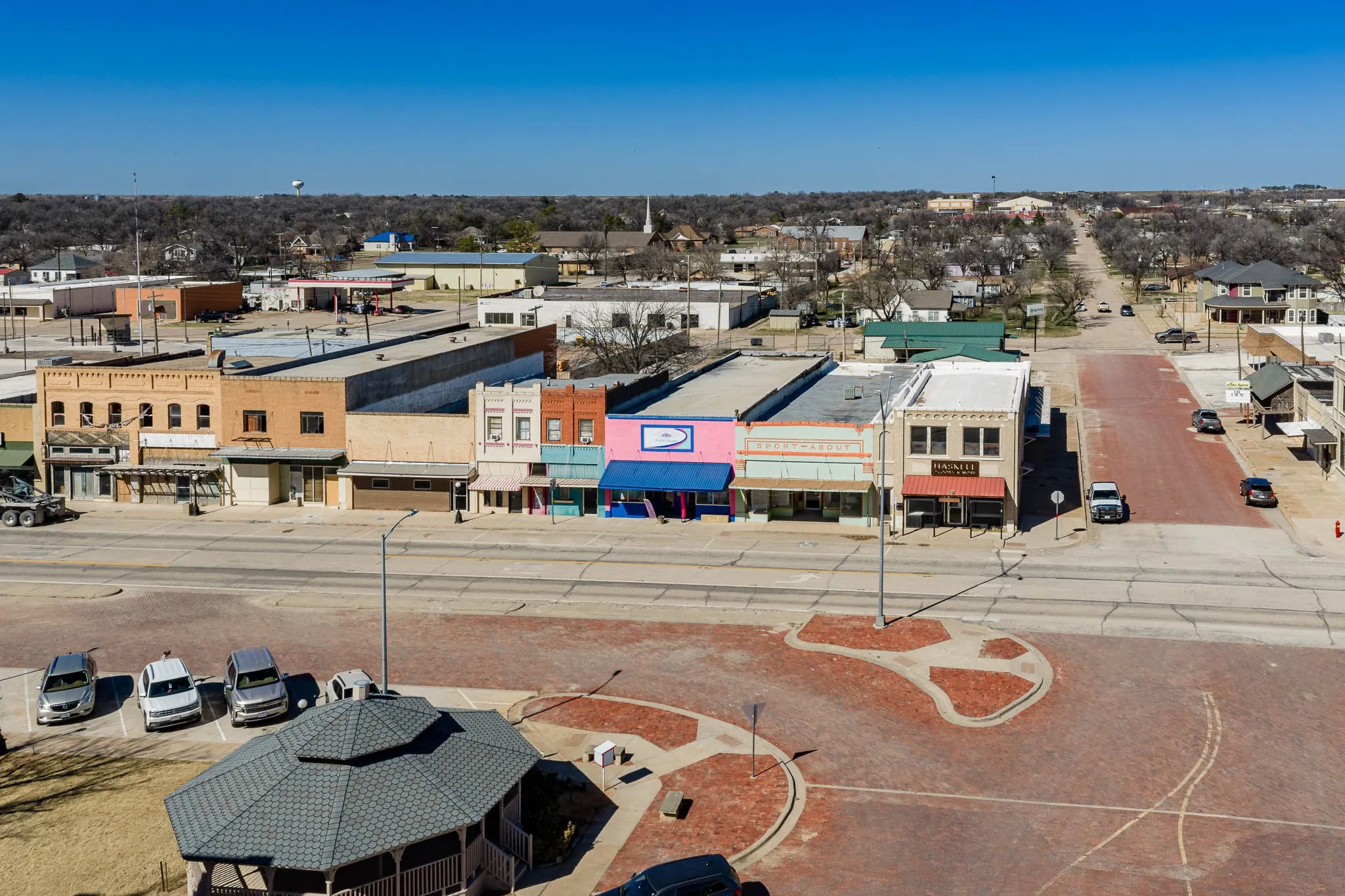 Retail For Sale in Haskell County , 404 N 1st Street, Haskell, Texas 79521, 0, 0, Garage spaces, 0 Sqft, built in 1950, Price $189,000, mls#21167573, Real Estate Agent in Haskell, Homes For Sale in Haskell county, Homes For Sale in Haskell, Realtor in Haskell Texas, Real Estate Brokerage Independent Realty Texas, Luminita Cordes Realtor