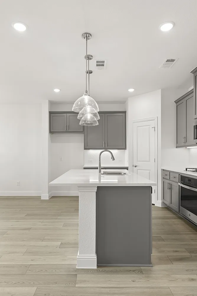 16. 17245 Oxborough - Kitchen (5)