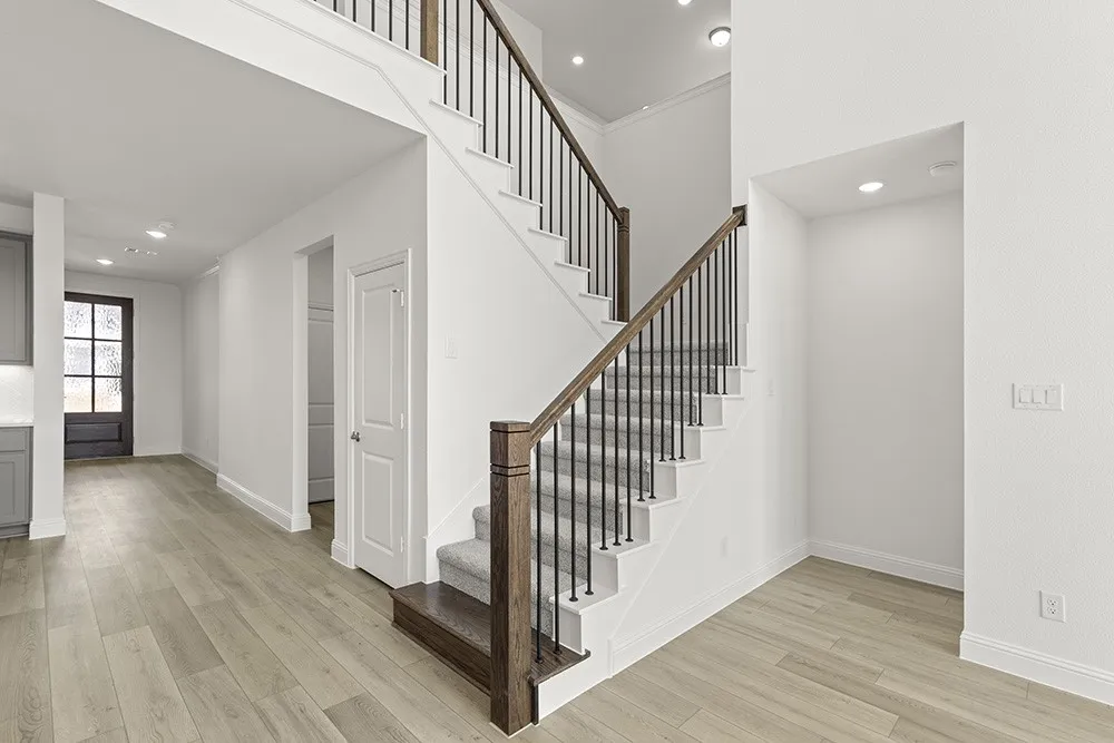 32. 17245 Oxborough - Stairs