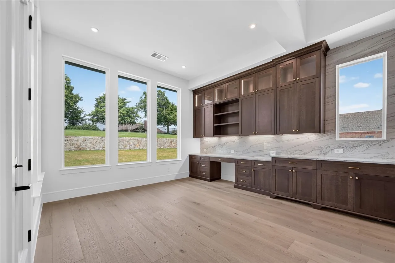 Single Family Residence For Sale in Rockwall County , 324 Bristol Valley Court, Heath, Texas 75032, 5 Bedroom, 8 Bathroom, 3 Garage spaces, 4,745 Sqft, built in 2026, New Construction - Incomplete, mls#21193404, Real Estate Agent in Heath, Homes For Sale in Rockwall county, Homes For Sale in Heath, Realtor in Heath Texas, Real Estate Brokerage Independent Realty Texas, Luminita Cordes Realtor