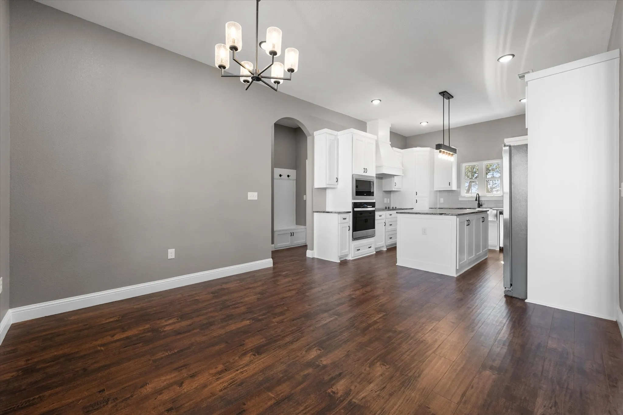 Single Family Residence For Sale in Johnson County , 4609 County Road 206, Grandview, Texas 76050, 4 Bedroom, 3 Bathroom, 2 Garage spaces, 1,955 Sqft, built in 2025, New Construction - Complete, mls#21193656, Real Estate Agent in Grandview, Homes For Sale in Johnson county, Homes For Sale in Grandview, Realtor in Grandview Texas, Real Estate Brokerage Independent Realty Texas, Luminita Cordes Realtor
