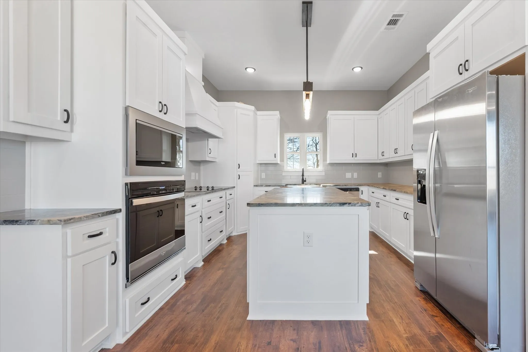 Single Family Residence For Sale in Johnson County , 4609 County Road 206, Grandview, Texas 76050, 4 Bedroom, 3 Bathroom, 2 Garage spaces, 1,955 Sqft, built in 2025, New Construction - Complete, mls#21193656, Real Estate Agent in Grandview, Homes For Sale in Johnson county, Homes For Sale in Grandview, Realtor in Grandview Texas, Real Estate Brokerage Independent Realty Texas, Luminita Cordes Realtor