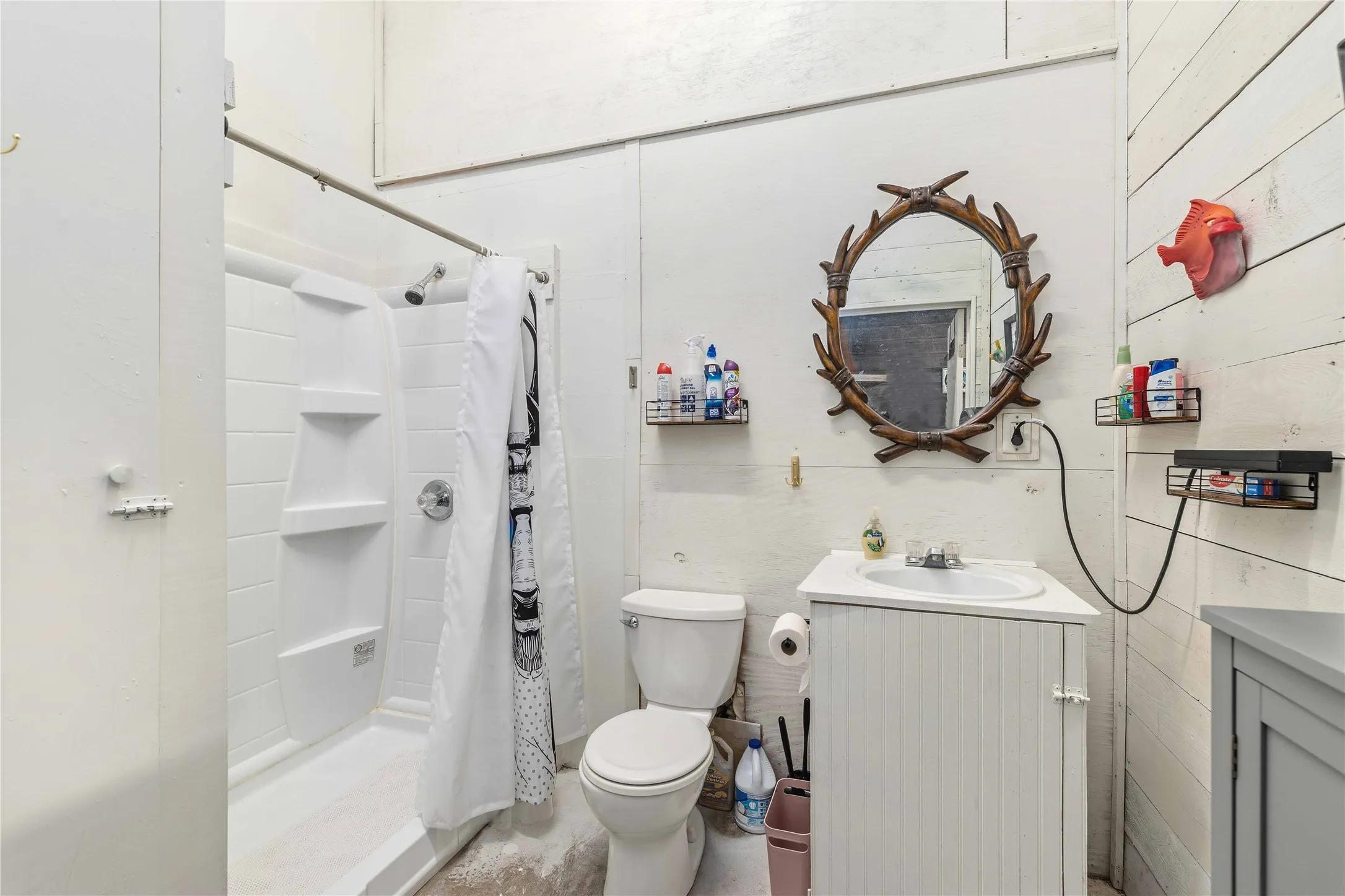Farm For Sale in Mills County , 194 County Road 214, Goldthwaite, Texas 76844, 3 Bedroom, 2 Bathroom, 2 Garage spaces, 1,639 Sqft, built in 2009, mls#21193795, Real Estate Agent in Goldthwaite, Homes For Sale in Mills county, Homes For Sale in Goldthwaite, Realtor in Goldthwaite Texas, Real Estate Brokerage Independent Realty Texas, Luminita Cordes Realtor
