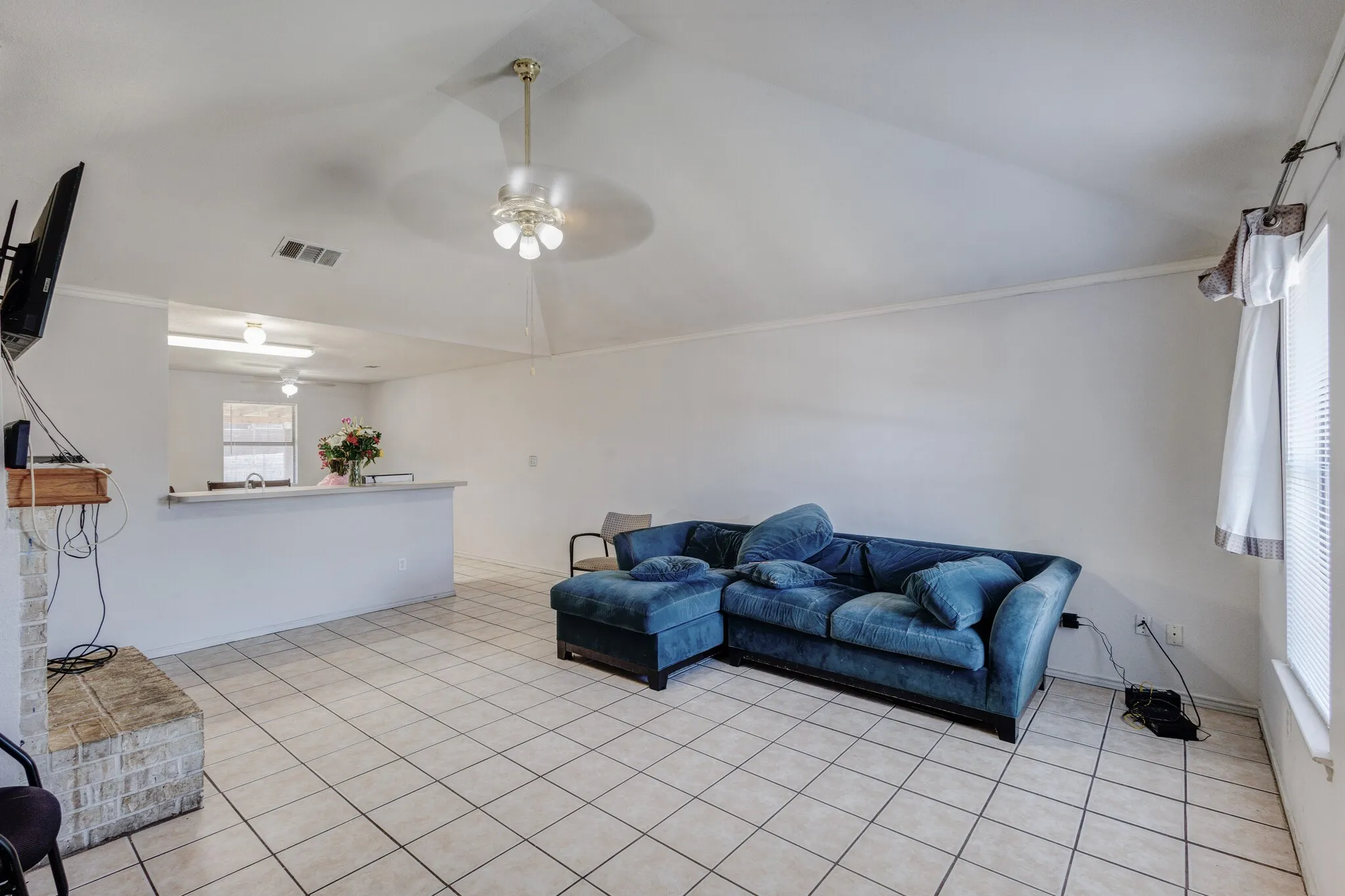 Single Family Residence For Sale in Dallas County , 5118 Wesley Chapel Lane, Dallas, Texas 75236, 3 Bedroom, 2 Bathroom, 2 Garage spaces, 1,383 Sqft, built in 2001, mls#21193820, Real Estate Agent in Dallas, Homes For Sale in Dallas county, Homes For Sale in Dallas, Realtor in Dallas Texas, Real Estate Brokerage Independent Realty Texas, Luminita Cordes Realtor