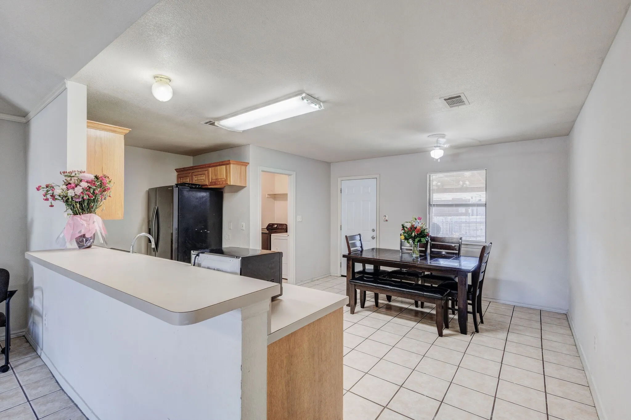 Single Family Residence For Sale in Dallas County , 5118 Wesley Chapel Lane, Dallas, Texas 75236, 3 Bedroom, 2 Bathroom, 2 Garage spaces, 1,383 Sqft, built in 2001, mls#21193820, Real Estate Agent in Dallas, Homes For Sale in Dallas county, Homes For Sale in Dallas, Realtor in Dallas Texas, Real Estate Brokerage Independent Realty Texas, Luminita Cordes Realtor