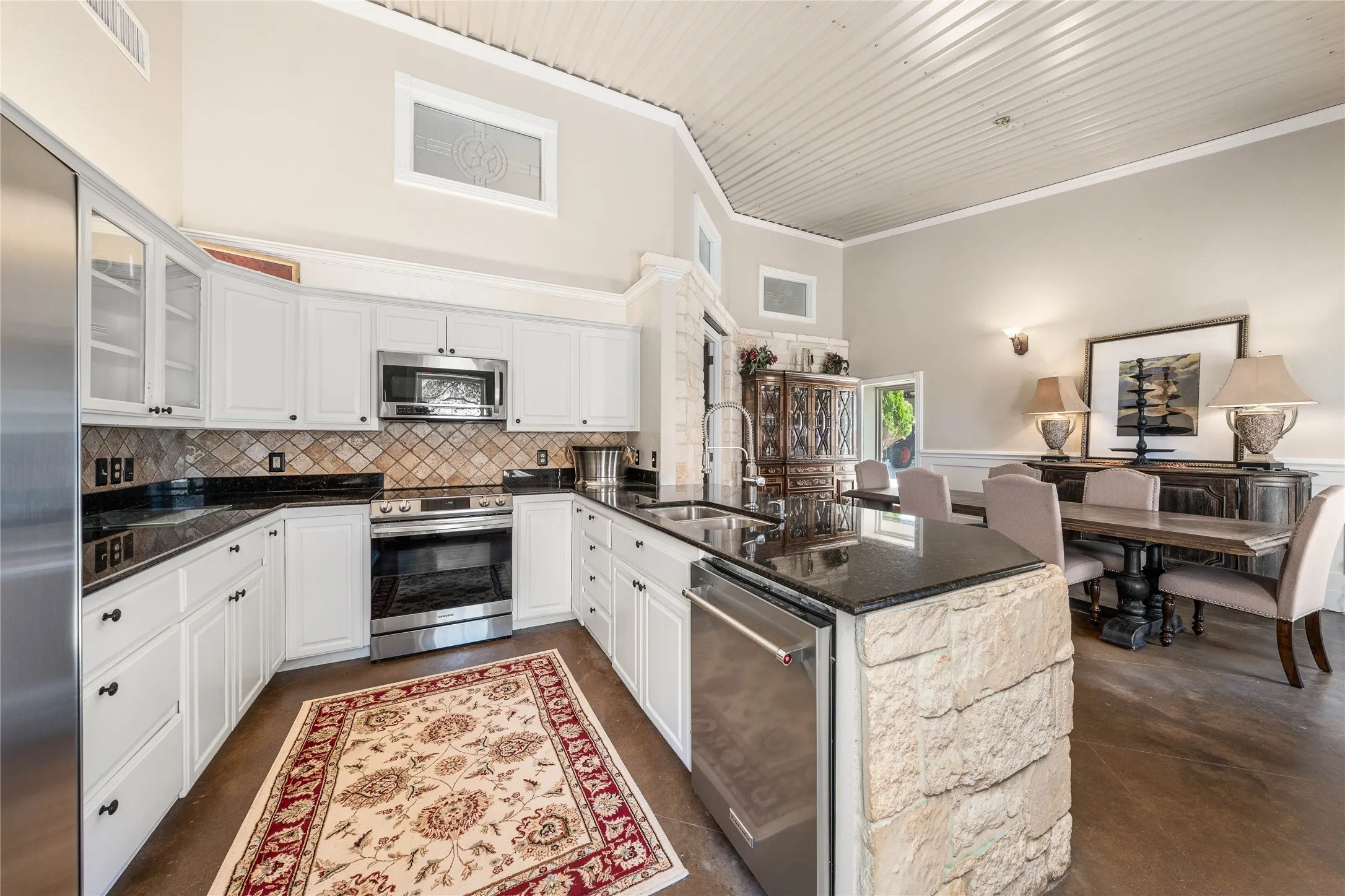 Farm For Sale in Mc Lennan County , 2820 Talbert Ranch Road, China Spring, Texas 76633, 4 Bedrooms, 3 Bathrooms, 4 Garage spaces, 2,868 Sqft, built in 2002, Price $1,600,000, mls#21193328, Real Estate Agent in China Spring, Homes For Sale in Mc Lennan county, Homes For Sale in China Spring, Realtor in China Spring Texas, Real Estate Brokerage Independent Realty Texas, Luminita Cordes Realtor