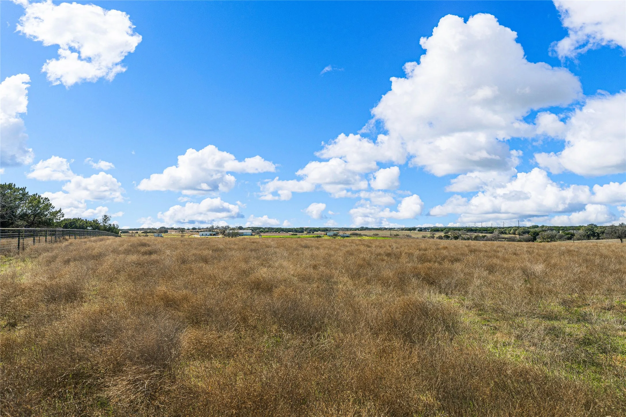 Farm For Sale in Mc Lennan County , 2820 Talbert Ranch Road, China Spring, Texas 76633, 4 Bedrooms, 3 Bathrooms, 4 Garage spaces, 2,868 Sqft, built in 2002, Price $1,600,000, mls#21193328, Real Estate Agent in China Spring, Homes For Sale in Mc Lennan county, Homes For Sale in China Spring, Realtor in China Spring Texas, Real Estate Brokerage Independent Realty Texas, Luminita Cordes Realtor