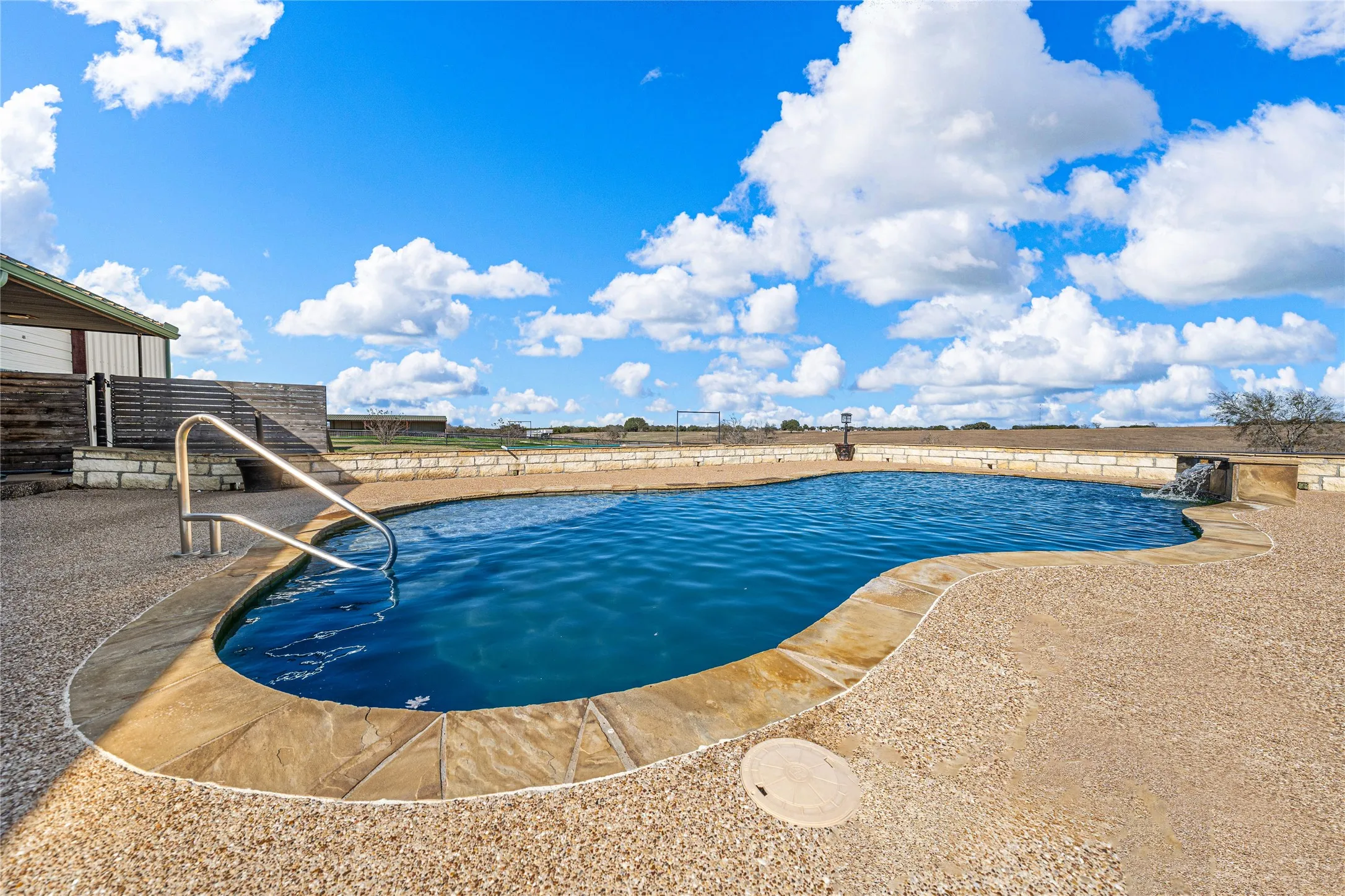 Farm For Sale in Mc Lennan County , 2820 Talbert Ranch Road, China Spring, Texas 76633, 4 Bedrooms, 3 Bathrooms, 4 Garage spaces, 2,868 Sqft, built in 2002, Price $1,600,000, mls#21193328, Real Estate Agent in China Spring, Homes For Sale in Mc Lennan county, Homes For Sale in China Spring, Realtor in China Spring Texas, Real Estate Brokerage Independent Realty Texas, Luminita Cordes Realtor