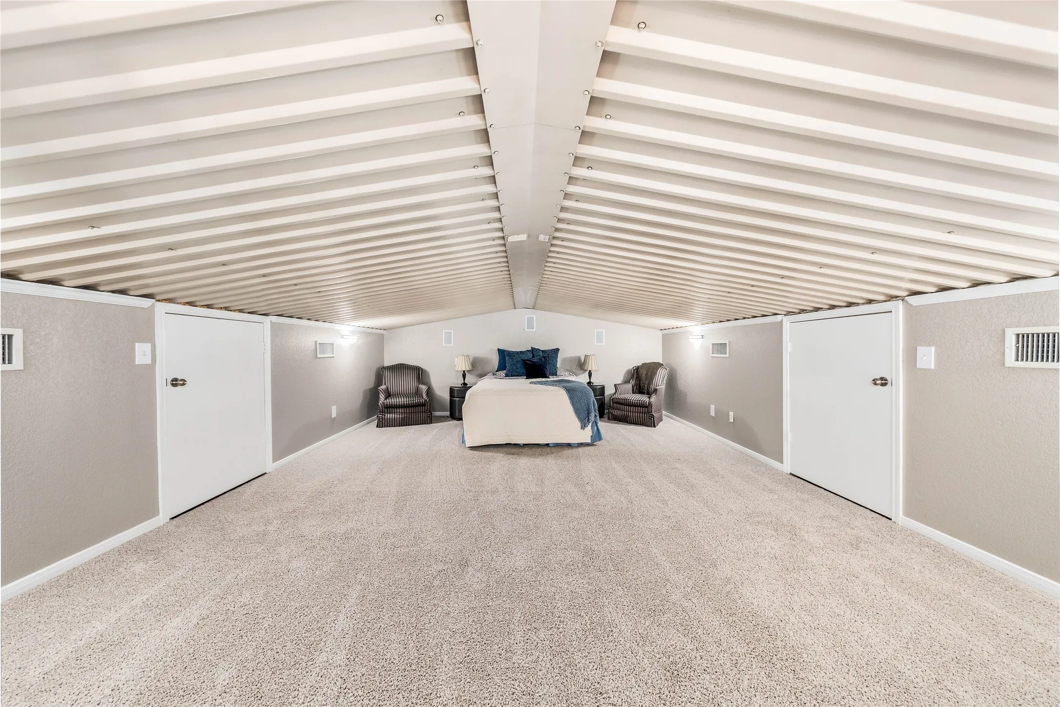 Farm For Sale in Mc Lennan County , 2820 Talbert Ranch Road, China Spring, Texas 76633, 4 Bedrooms, 3 Bathrooms, 4 Garage spaces, 2,868 Sqft, built in 2002, Price $1,600,000, mls#21193328, Real Estate Agent in China Spring, Homes For Sale in Mc Lennan county, Homes For Sale in China Spring, Realtor in China Spring Texas, Real Estate Brokerage Independent Realty Texas, Luminita Cordes Realtor