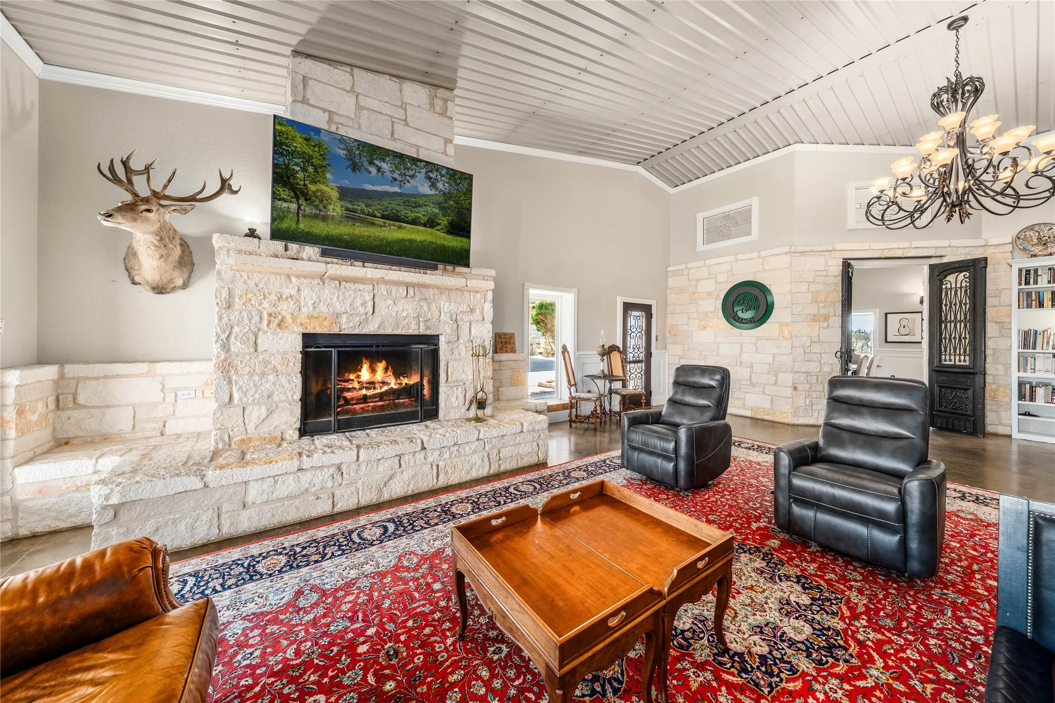 Farm For Sale in Mc Lennan County , 2820 Talbert Ranch Road, China Spring, Texas 76633, 4 Bedrooms, 3 Bathrooms, 4 Garage spaces, 2,868 Sqft, built in 2002, Price $1,600,000, mls#21193328, Real Estate Agent in China Spring, Homes For Sale in Mc Lennan county, Homes For Sale in China Spring, Realtor in China Spring Texas, Real Estate Brokerage Independent Realty Texas, Luminita Cordes Realtor