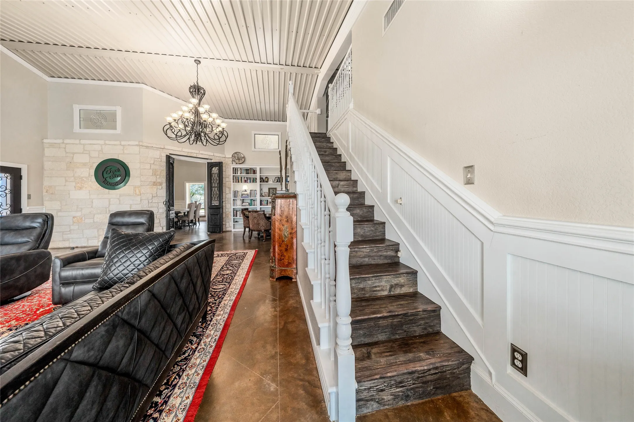 Farm For Sale in Mc Lennan County , 2820 Talbert Ranch Road, China Spring, Texas 76633, 4 Bedrooms, 3 Bathrooms, 4 Garage spaces, 2,868 Sqft, built in 2002, Price $1,600,000, mls#21193328, Real Estate Agent in China Spring, Homes For Sale in Mc Lennan county, Homes For Sale in China Spring, Realtor in China Spring Texas, Real Estate Brokerage Independent Realty Texas, Luminita Cordes Realtor