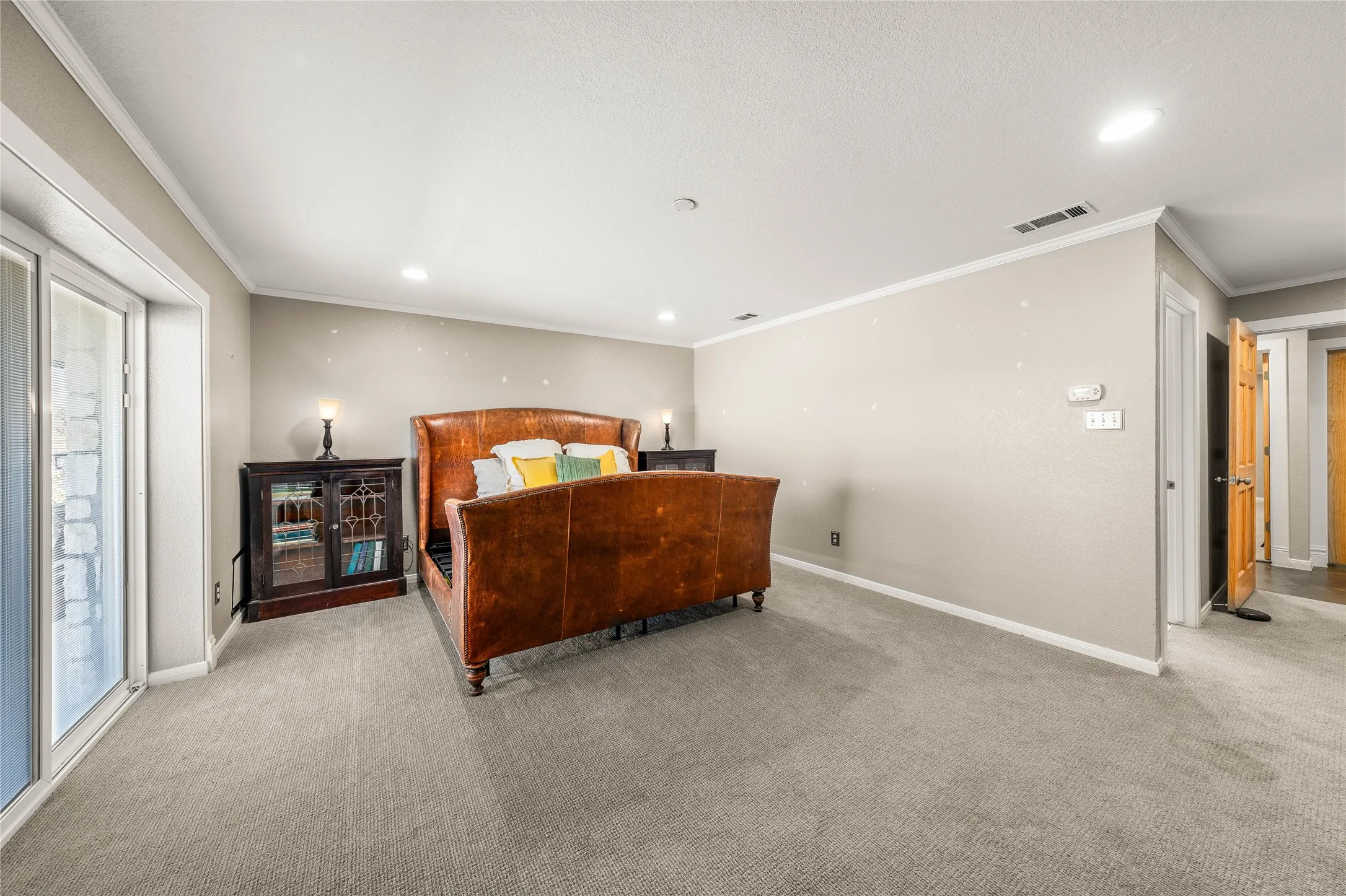 Farm For Sale in Mc Lennan County , 2820 Talbert Ranch Road, China Spring, Texas 76633, 4 Bedrooms, 3 Bathrooms, 4 Garage spaces, 2,868 Sqft, built in 2002, Price $1,600,000, mls#21193328, Real Estate Agent in China Spring, Homes For Sale in Mc Lennan county, Homes For Sale in China Spring, Realtor in China Spring Texas, Real Estate Brokerage Independent Realty Texas, Luminita Cordes Realtor