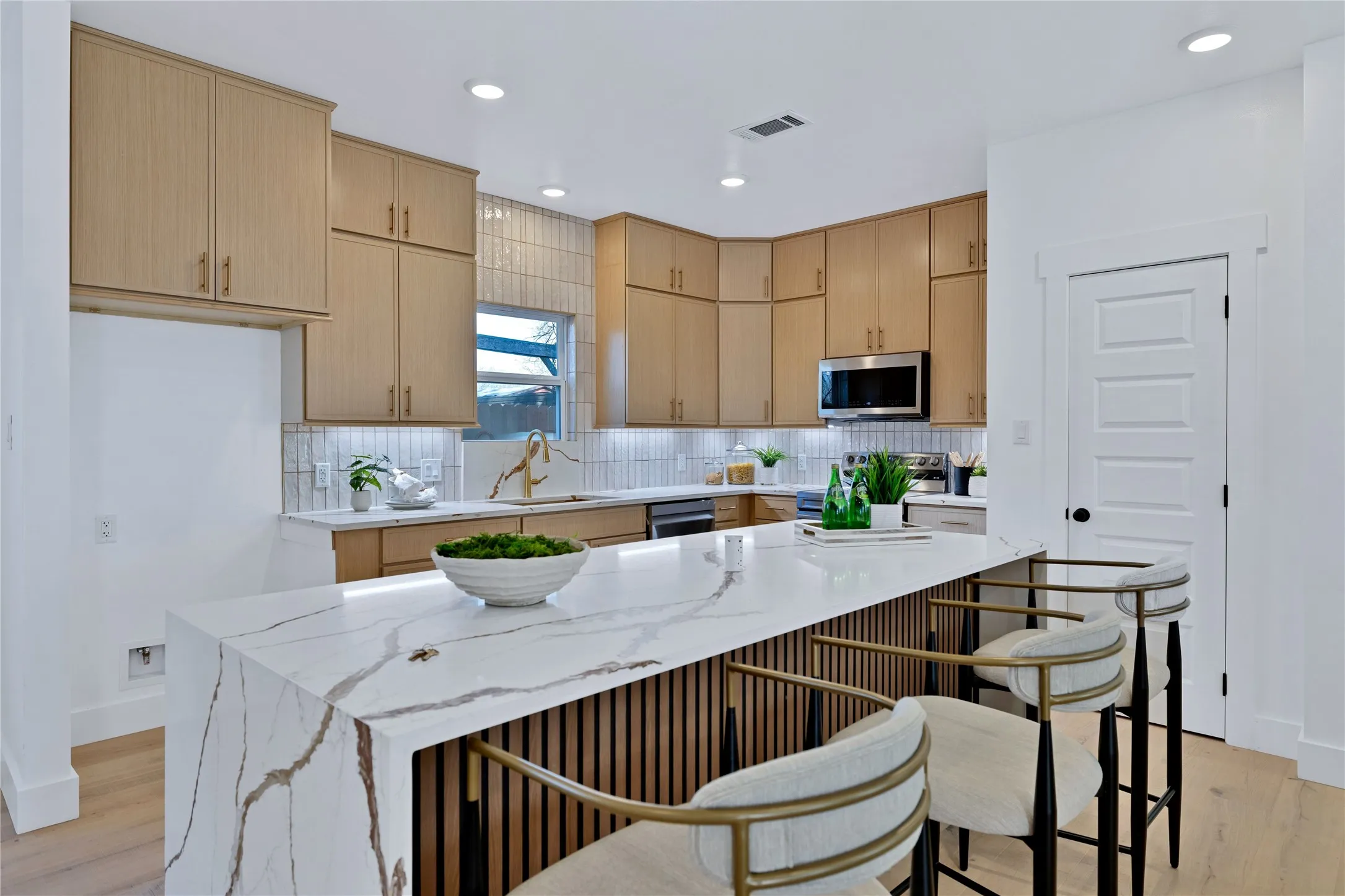 Single Family Residence For Sale in Collin County , 414 Wilson Street, Mc Kinney, Texas 75069, 4 Bedroom, 3 Bathroom, 2 Garage spaces, 2,600 Sqft, built in 2026, New Construction - Complete, mls#21190210, Real Estate Agent in Mc Kinney, Homes For Sale in Collin county, Homes For Sale in Mc Kinney, Realtor in Mc Kinney Texas, Real Estate Brokerage Independent Realty Texas, Luminita Cordes Realtor