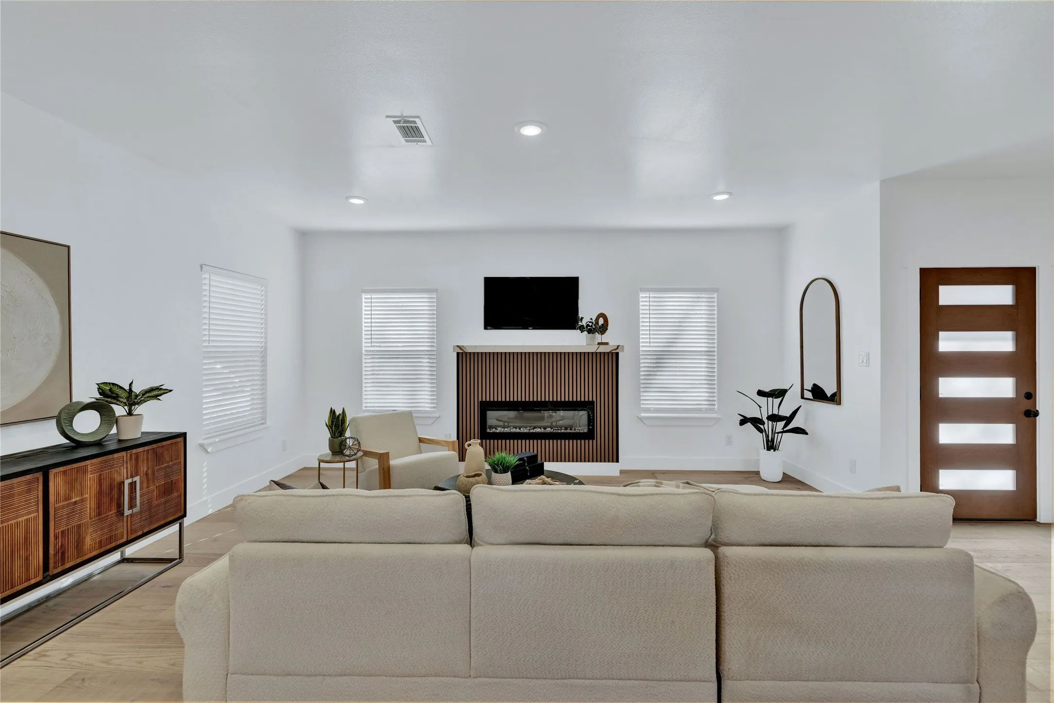 Single Family Residence For Sale in Collin County , 414 Wilson Street, Mc Kinney, Texas 75069, 4 Bedroom, 3 Bathroom, 2 Garage spaces, 2,600 Sqft, built in 2026, New Construction - Complete, mls#21190210, Real Estate Agent in Mc Kinney, Homes For Sale in Collin county, Homes For Sale in Mc Kinney, Realtor in Mc Kinney Texas, Real Estate Brokerage Independent Realty Texas, Luminita Cordes Realtor