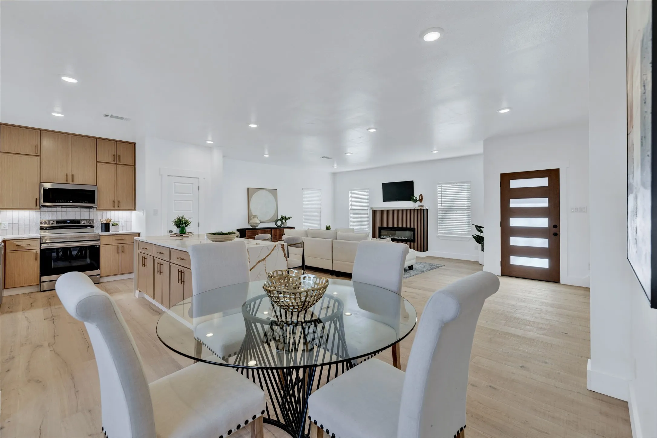 Single Family Residence For Sale in Collin County , 414 Wilson Street, Mc Kinney, Texas 75069, 4 Bedroom, 3 Bathroom, 2 Garage spaces, 2,600 Sqft, built in 2026, New Construction - Complete, mls#21190210, Real Estate Agent in Mc Kinney, Homes For Sale in Collin county, Homes For Sale in Mc Kinney, Realtor in Mc Kinney Texas, Real Estate Brokerage Independent Realty Texas, Luminita Cordes Realtor