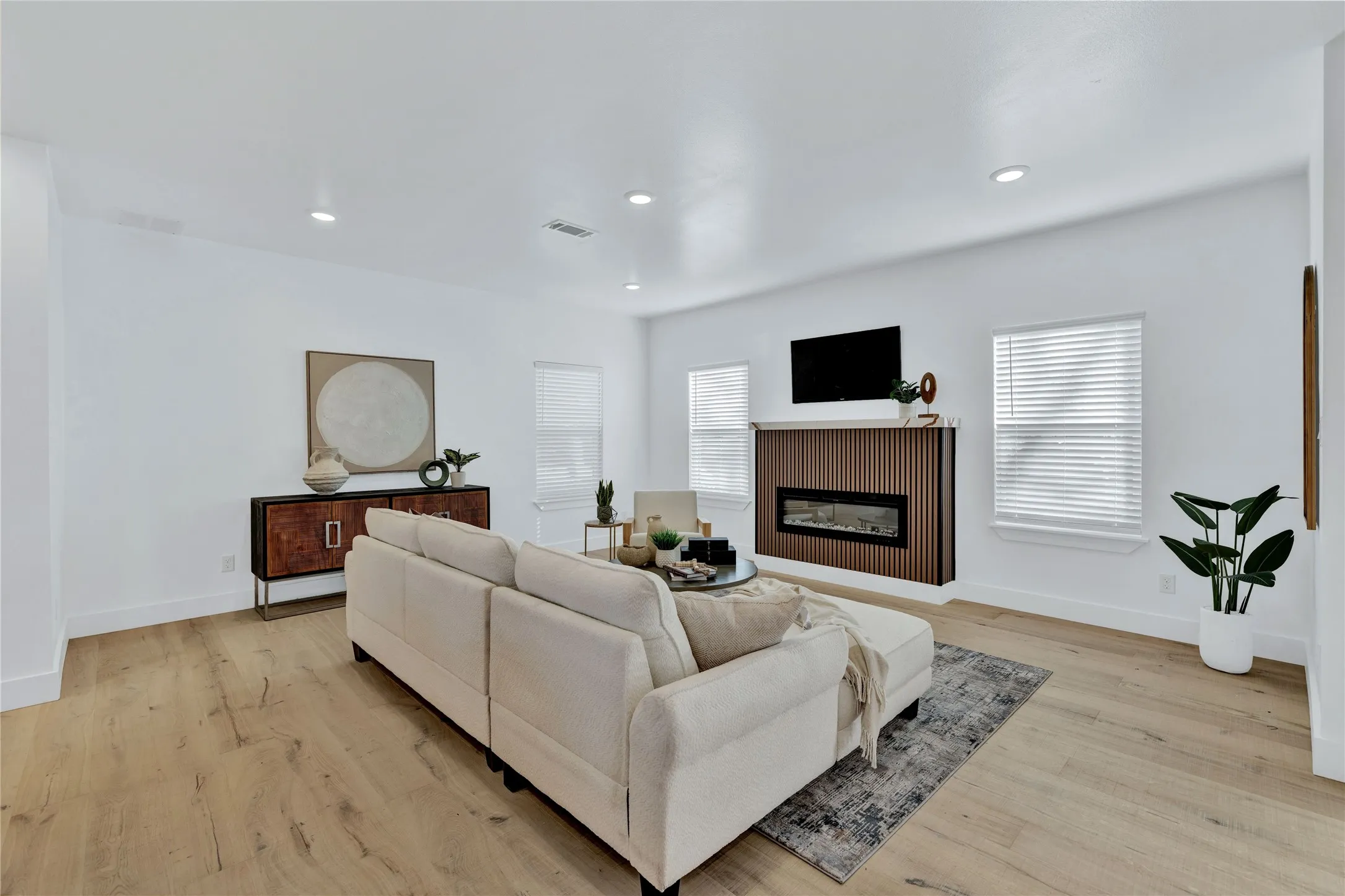Single Family Residence For Sale in Collin County , 414 Wilson Street, Mc Kinney, Texas 75069, 4 Bedroom, 3 Bathroom, 2 Garage spaces, 2,600 Sqft, built in 2026, New Construction - Complete, mls#21190210, Real Estate Agent in Mc Kinney, Homes For Sale in Collin county, Homes For Sale in Mc Kinney, Realtor in Mc Kinney Texas, Real Estate Brokerage Independent Realty Texas, Luminita Cordes Realtor