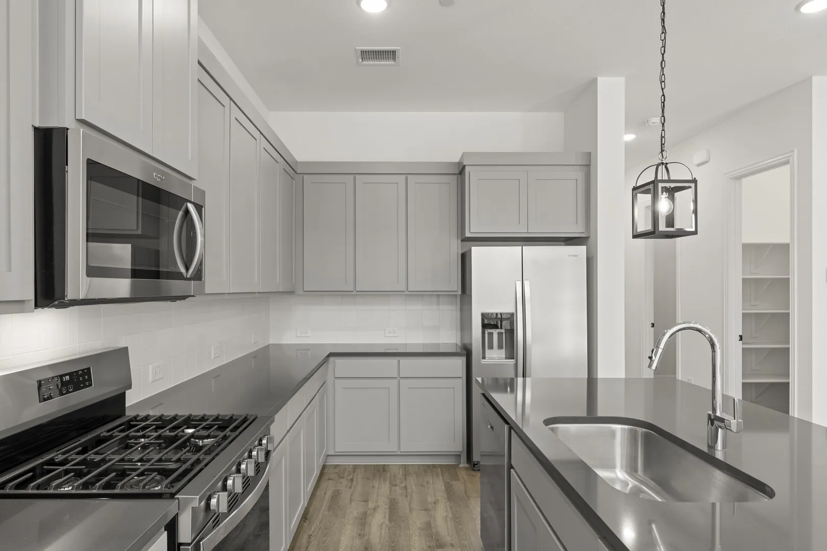 09. 2522 Campden - Kitchen (3)