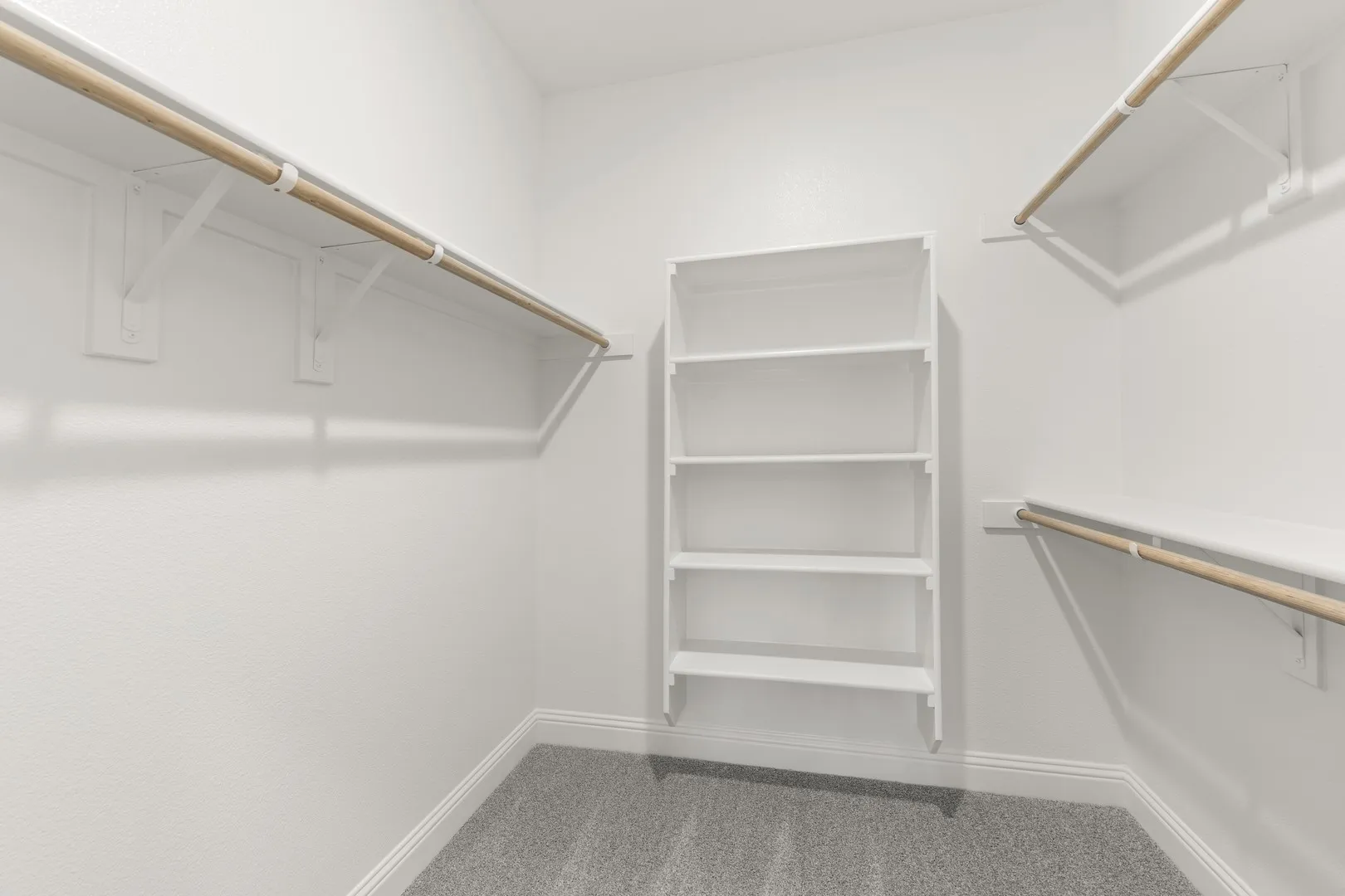 21. 2522 Campden - Closet