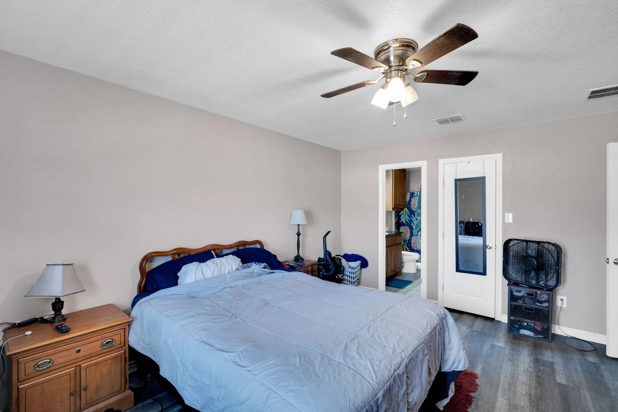 Single Family Residence For Sale in Johnson County , 106 W Adair Street, Alvarado, Texas 76009, 3 Bedroom, 2 Bathroom, Garage spaces, 1,230 Sqft, built in 2016, Preowned, mls#21178161, Real Estate Agent in Alvarado, Homes For Sale in Johnson county, Homes For Sale in Alvarado, Realtor in Alvarado Texas, Real Estate Brokerage Independent Realty Texas, Luminita Cordes Realtor