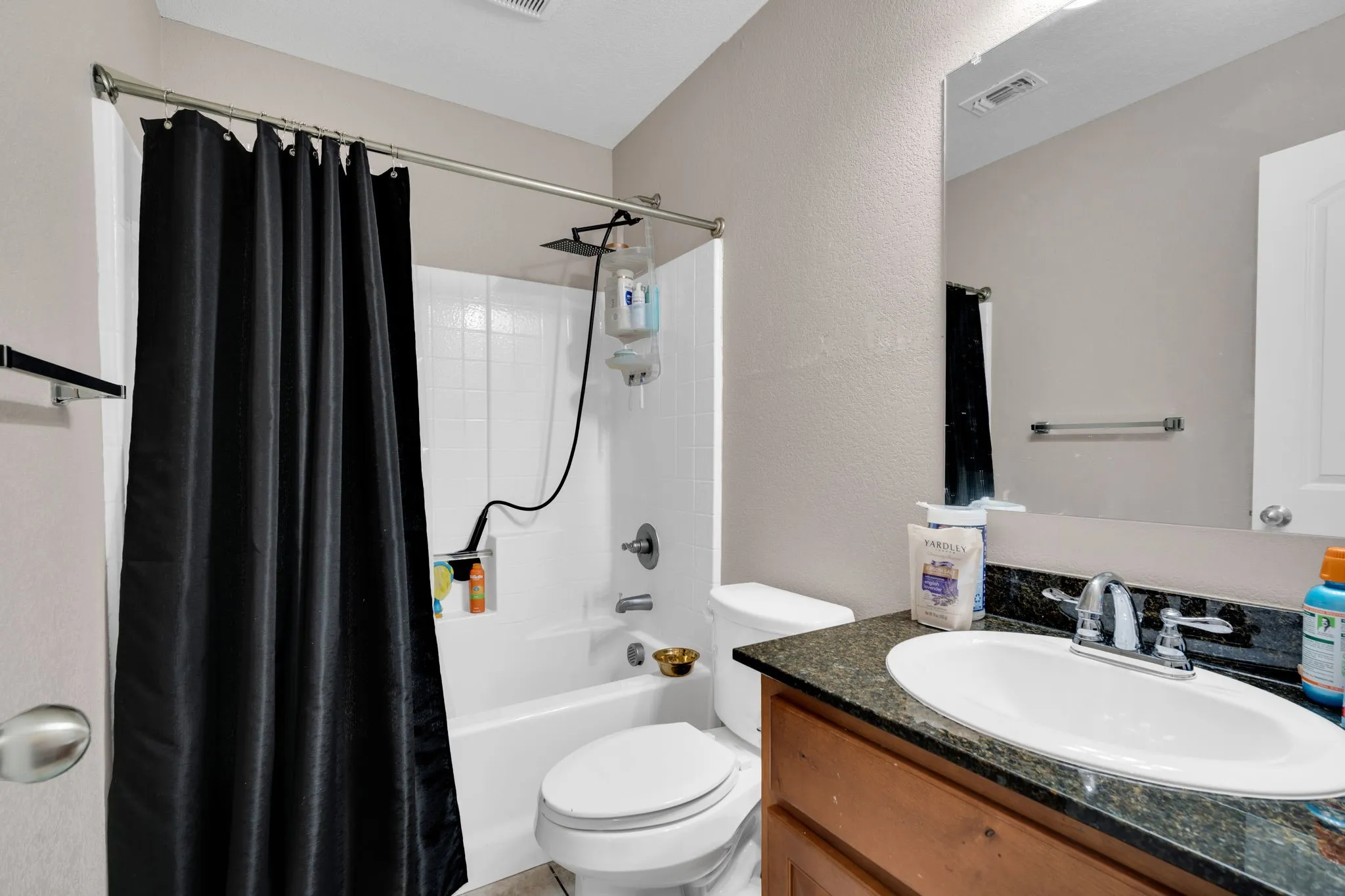 Single Family Residence For Sale in Johnson County , 106 W Adair Street, Alvarado, Texas 76009, 3 Bedroom, 2 Bathroom, Garage spaces, 1,230 Sqft, built in 2016, Preowned, mls#21178161, Real Estate Agent in Alvarado, Homes For Sale in Johnson county, Homes For Sale in Alvarado, Realtor in Alvarado Texas, Real Estate Brokerage Independent Realty Texas, Luminita Cordes Realtor