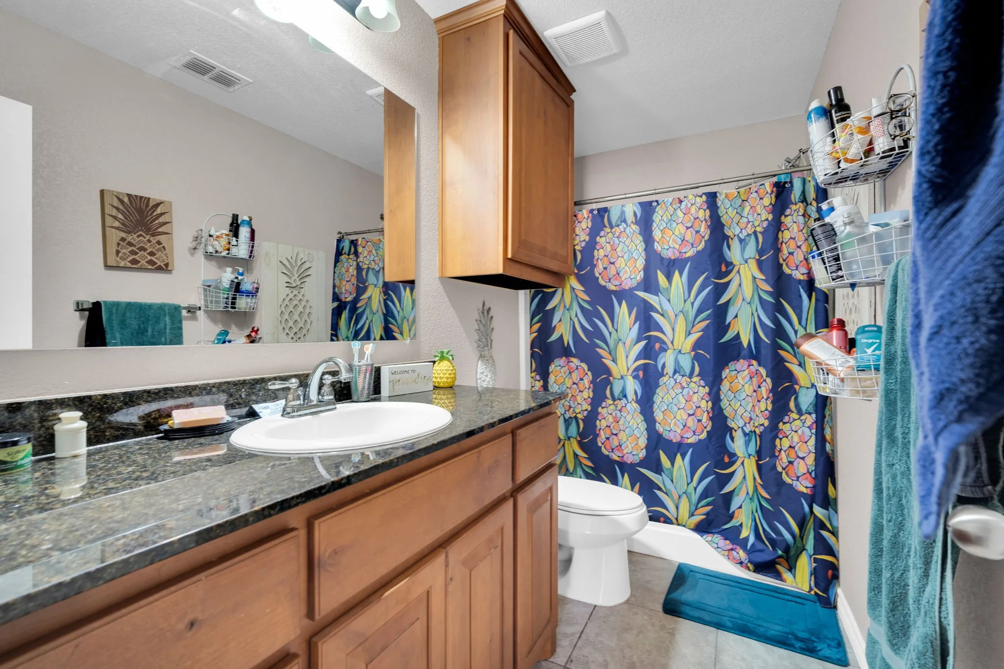 Single Family Residence For Sale in Johnson County , 106 W Adair Street, Alvarado, Texas 76009, 3 Bedroom, 2 Bathroom, Garage spaces, 1,230 Sqft, built in 2016, Preowned, mls#21178161, Real Estate Agent in Alvarado, Homes For Sale in Johnson county, Homes For Sale in Alvarado, Realtor in Alvarado Texas, Real Estate Brokerage Independent Realty Texas, Luminita Cordes Realtor