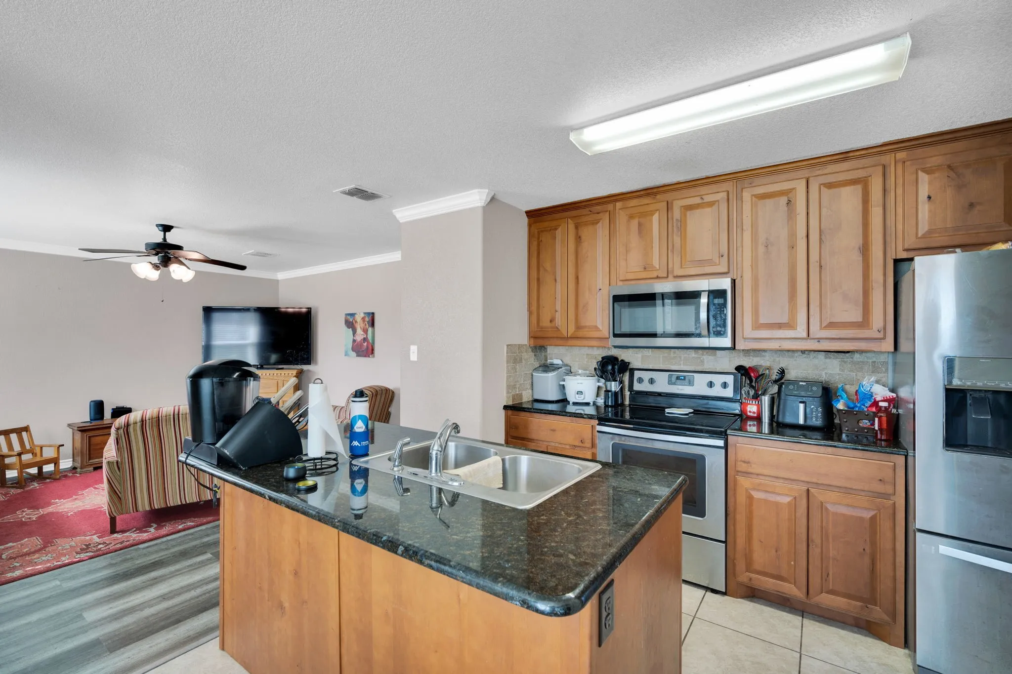 Single Family Residence For Sale in Johnson County , 106 W Adair Street, Alvarado, Texas 76009, 3 Bedroom, 2 Bathroom, Garage spaces, 1,230 Sqft, built in 2016, Preowned, mls#21178161, Real Estate Agent in Alvarado, Homes For Sale in Johnson county, Homes For Sale in Alvarado, Realtor in Alvarado Texas, Real Estate Brokerage Independent Realty Texas, Luminita Cordes Realtor
