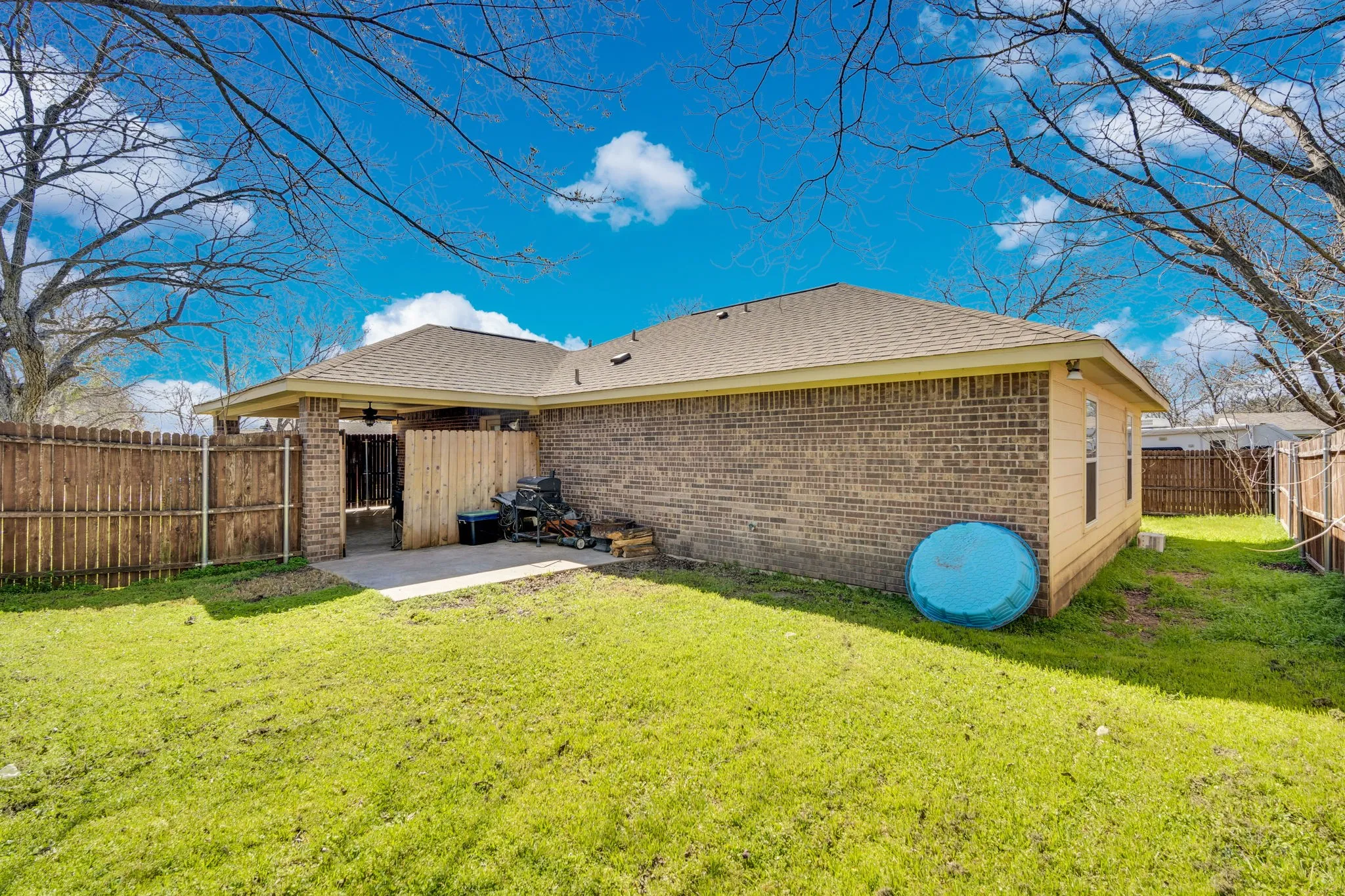 Single Family Residence For Sale in Johnson County , 106 W Adair Street, Alvarado, Texas 76009, 3 Bedroom, 2 Bathroom, Garage spaces, 1,230 Sqft, built in 2016, Preowned, mls#21178161, Real Estate Agent in Alvarado, Homes For Sale in Johnson county, Homes For Sale in Alvarado, Realtor in Alvarado Texas, Real Estate Brokerage Independent Realty Texas, Luminita Cordes Realtor