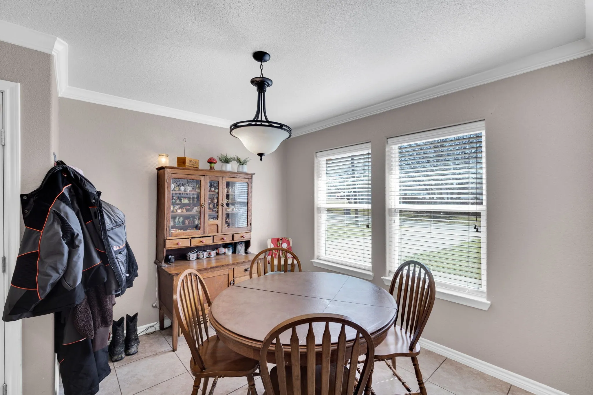 Single Family Residence For Sale in Johnson County , 106 W Adair Street, Alvarado, Texas 76009, 3 Bedroom, 2 Bathroom, Garage spaces, 1,230 Sqft, built in 2016, Preowned, mls#21178161, Real Estate Agent in Alvarado, Homes For Sale in Johnson county, Homes For Sale in Alvarado, Realtor in Alvarado Texas, Real Estate Brokerage Independent Realty Texas, Luminita Cordes Realtor