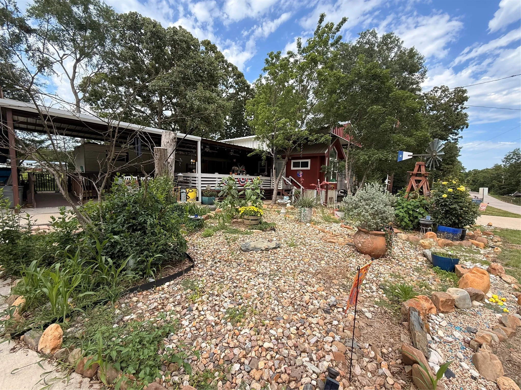 Manufactured Home For Sale in Wood County , 6435 N Fm 17 Lots 34-39, Yantis, Texas 75497, 2 Bedroom, 3 Bathroom, 2 Garage spaces, 1,000 Sqft, built in 2022, mls#21193879, Real Estate Agent in Yantis, Homes For Sale in Wood county, Homes For Sale in Yantis, Realtor in Yantis Texas, Real Estate Brokerage Independent Realty Texas, Luminita Cordes Realtor