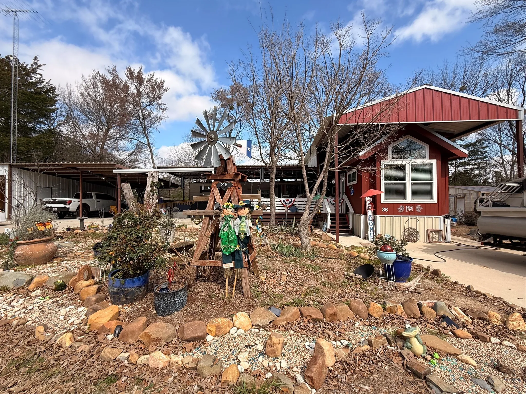 Manufactured Home For Sale in Wood County , 6435 N Fm 17 Lots 34-39, Yantis, Texas 75497, 2 Bedroom, 3 Bathroom, 2 Garage spaces, 1,000 Sqft, built in 2022, mls#21193879, Real Estate Agent in Yantis, Homes For Sale in Wood county, Homes For Sale in Yantis, Realtor in Yantis Texas, Real Estate Brokerage Independent Realty Texas, Luminita Cordes Realtor